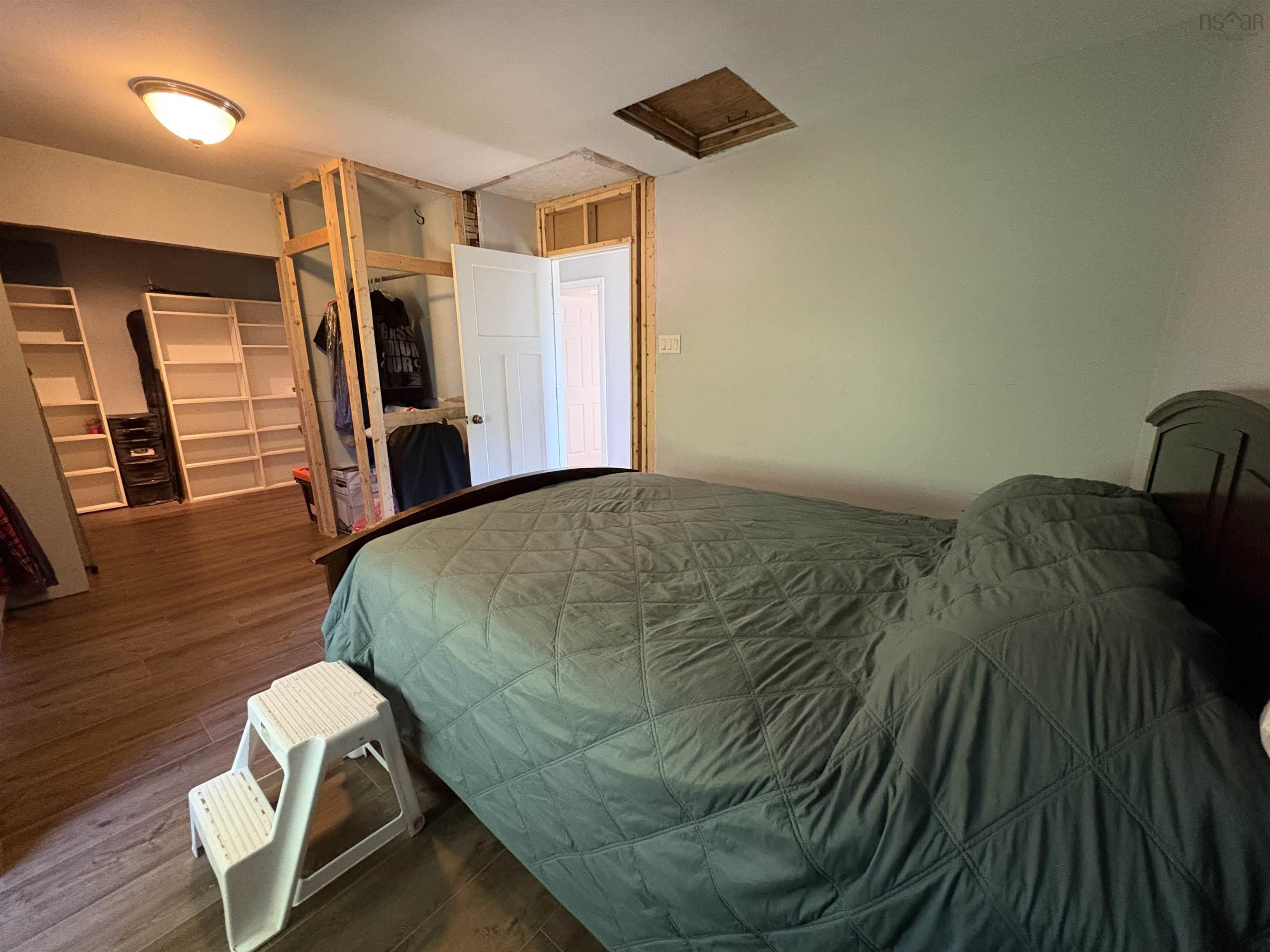 $199,000.00: 6332 East River West Side Road, Eureka