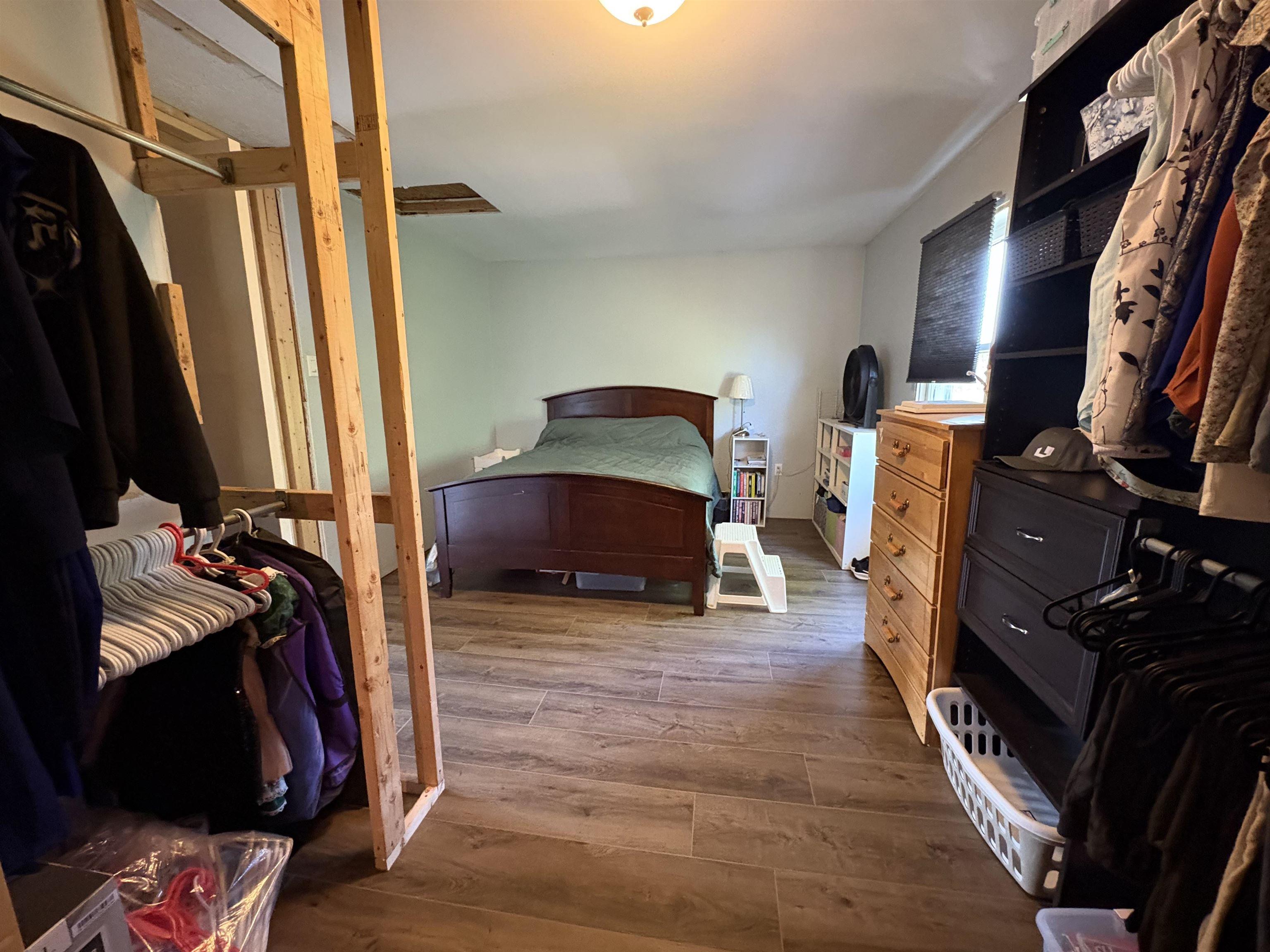 $199,000.00: 6332 East River West Side Road, Eureka