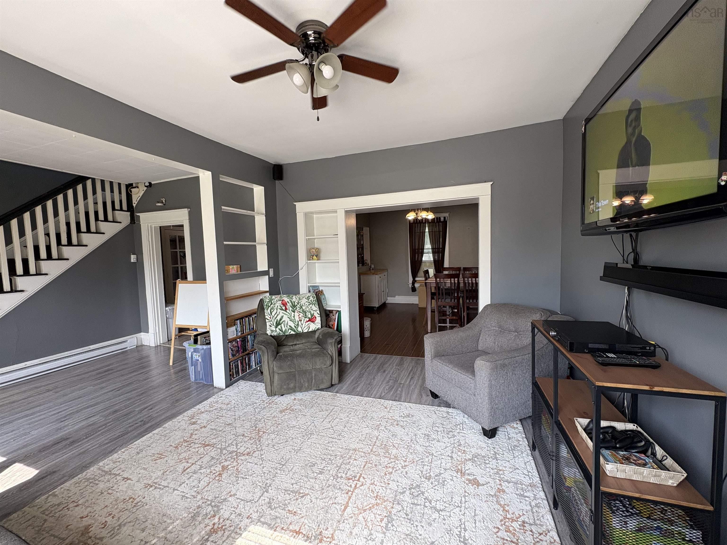 $199,000.00: 6332 East River West Side Road, Eureka