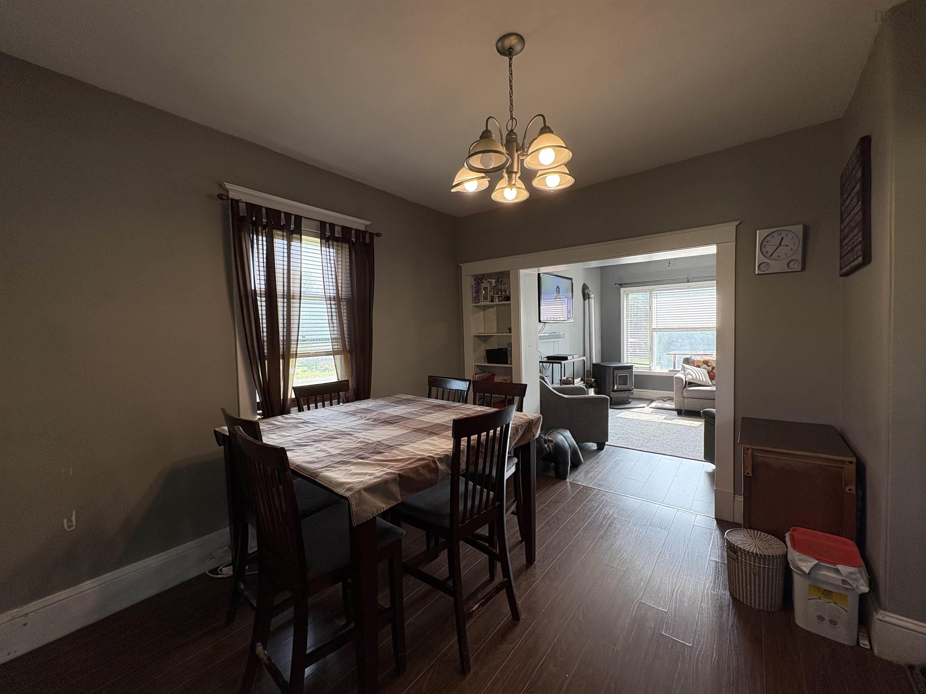 $199,000.00: 6332 East River West Side Road, Eureka