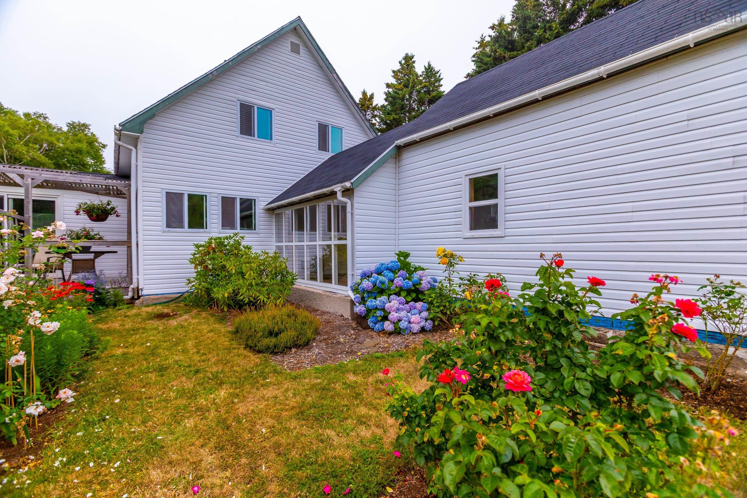 $369,900.00: 8012 Shore Road, Hampton