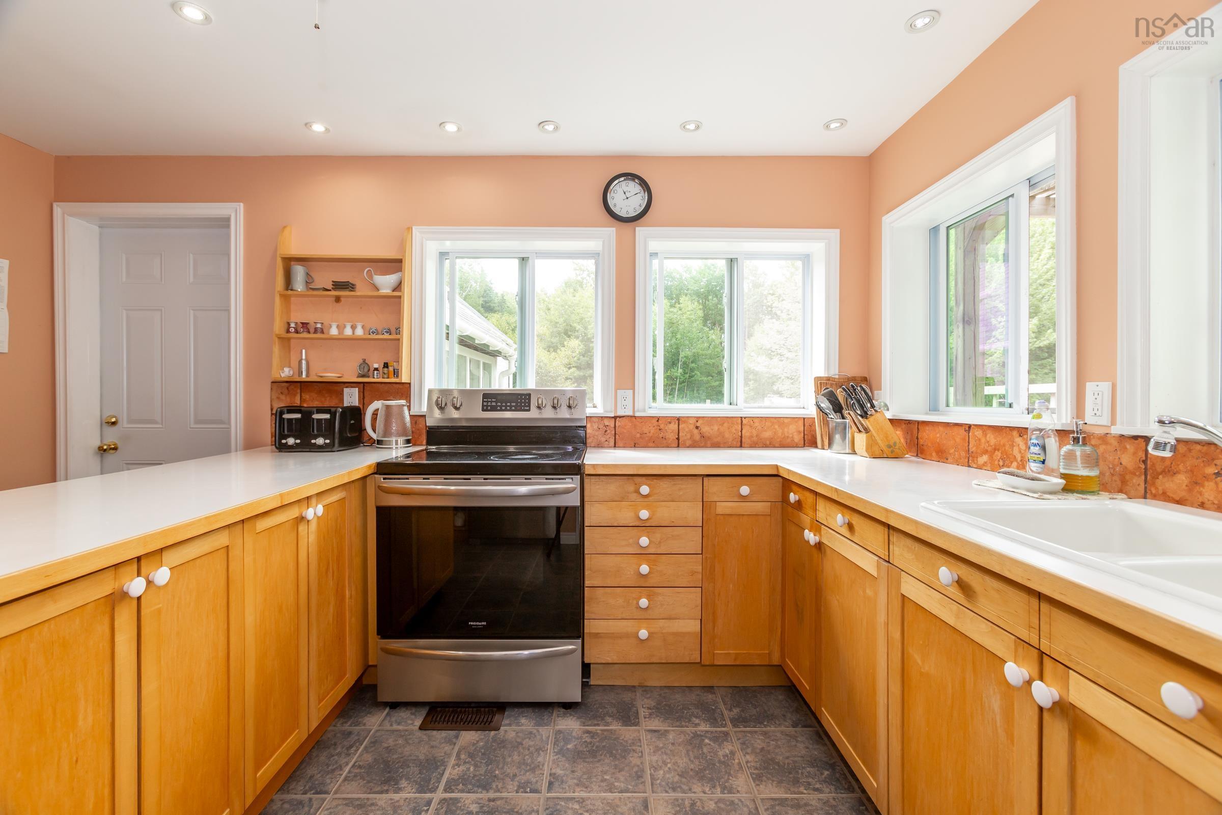 $369,900.00: 8012 Shore Road, Hampton