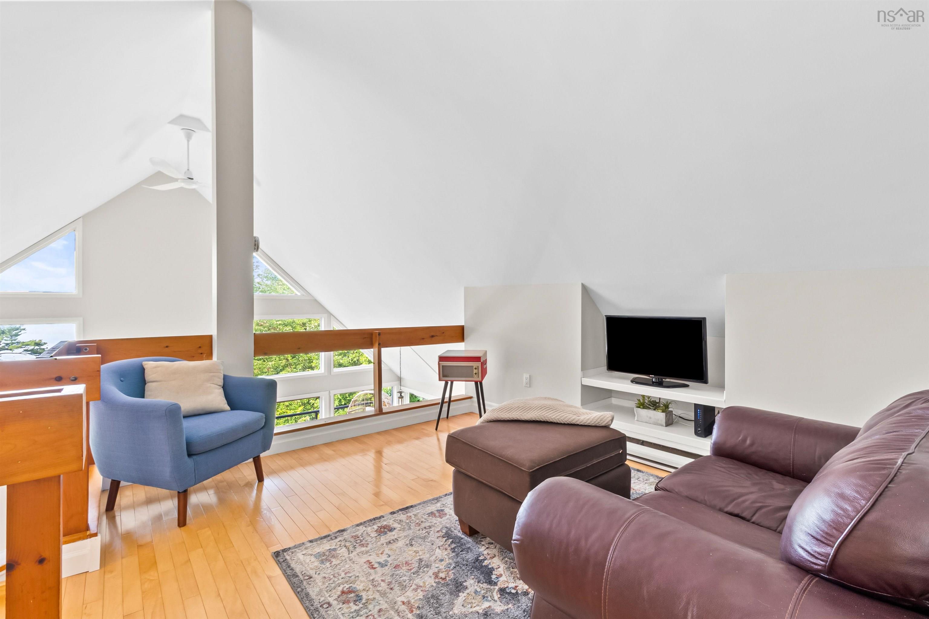 $999,900.00: 52 Stone Hedges Lane, Waverley