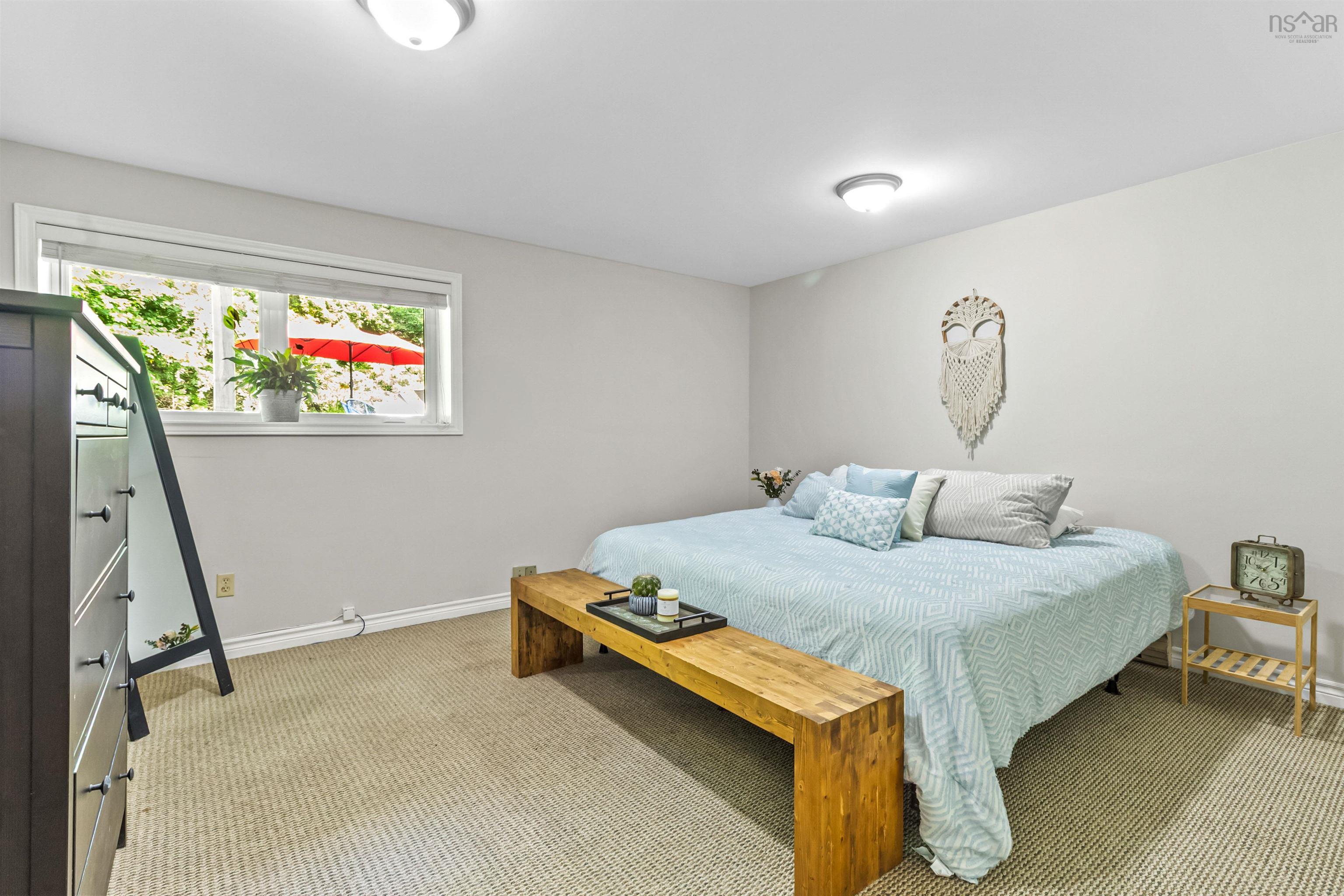 $999,900.00: 52 Stone Hedges Lane, Waverley