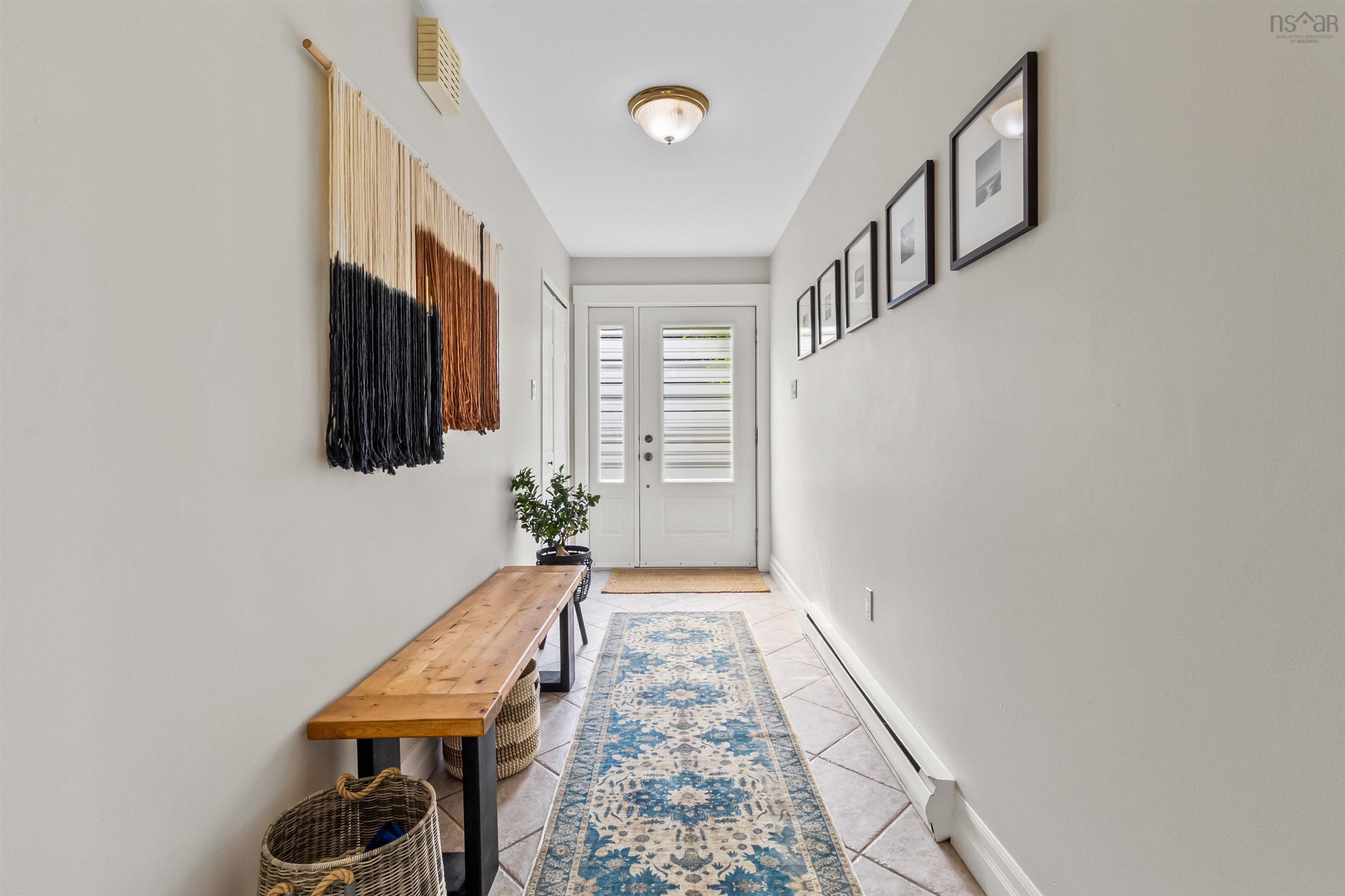 $999,900.00: 52 Stone Hedges Lane, Waverley