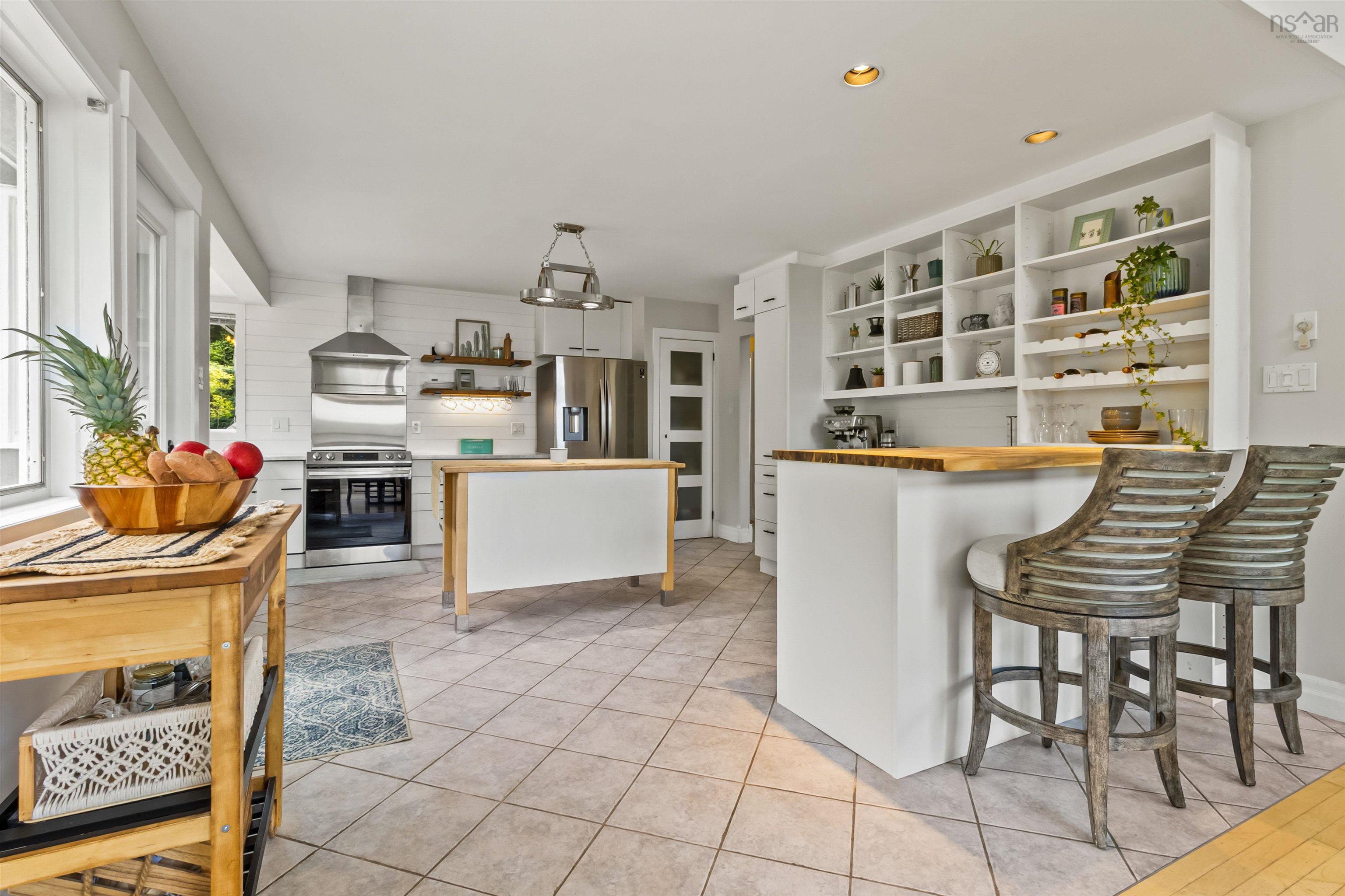 $999,900.00: 52 Stone Hedges Lane, Waverley