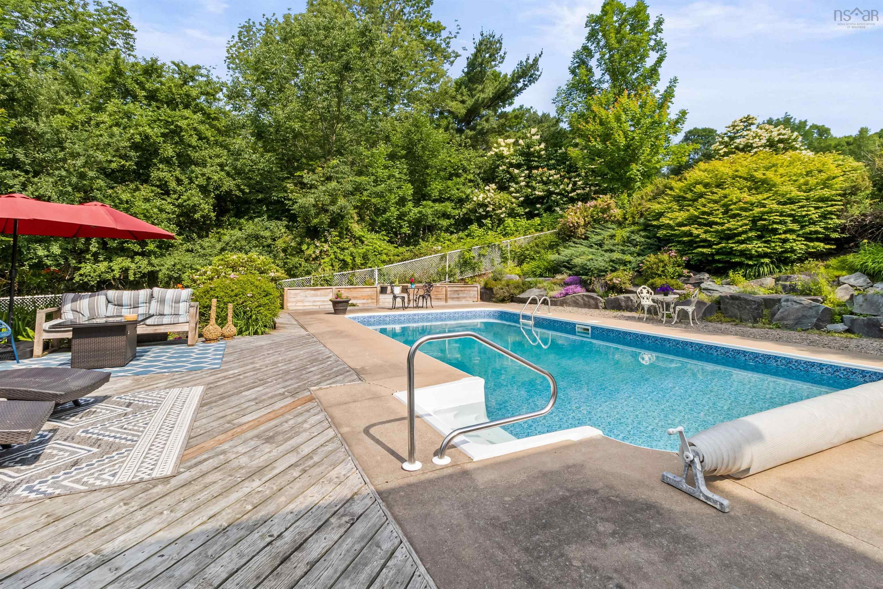 $999,900.00: 52 Stone Hedges Lane, Waverley