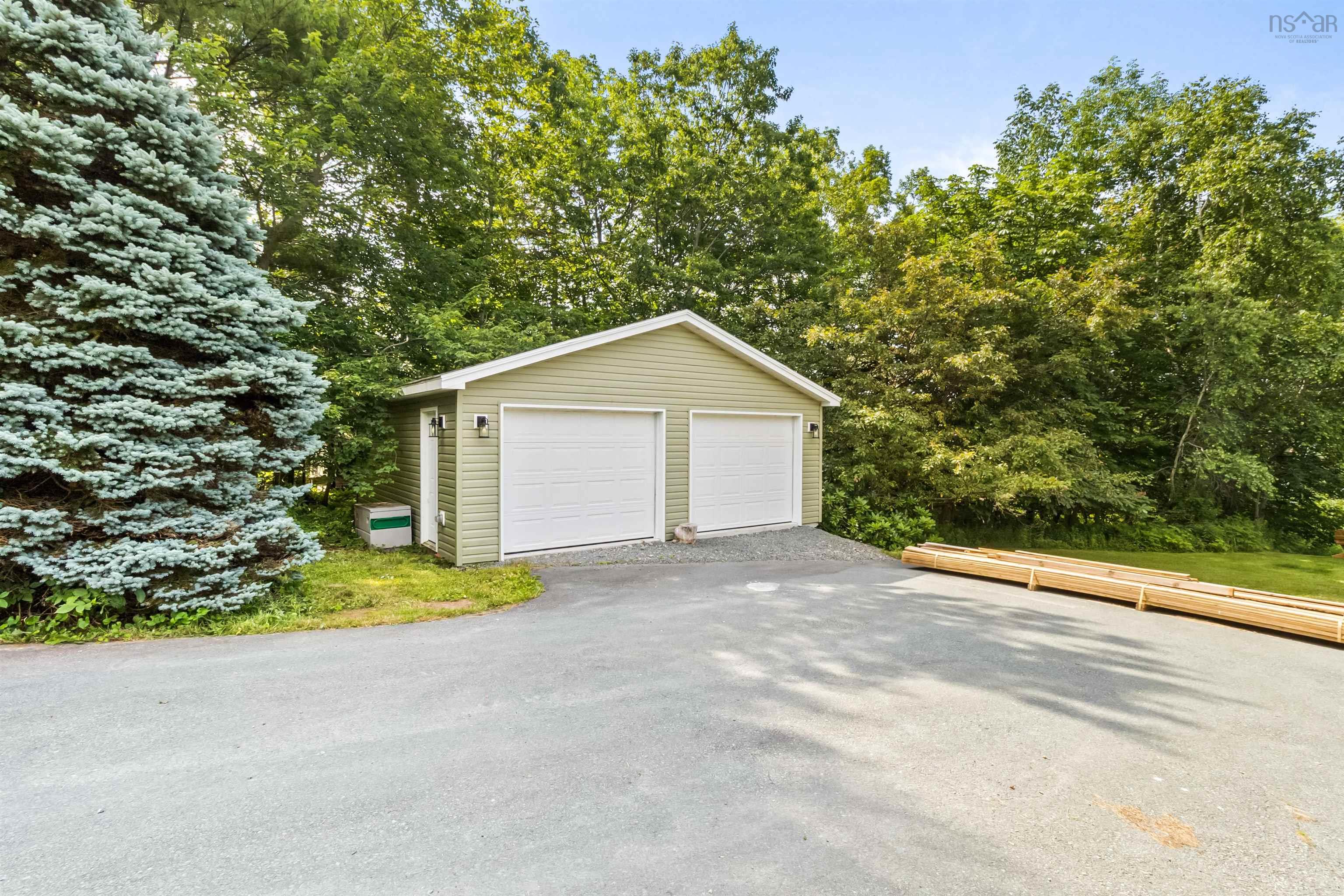 $999,900.00: 52 Stone Hedges Lane, Waverley