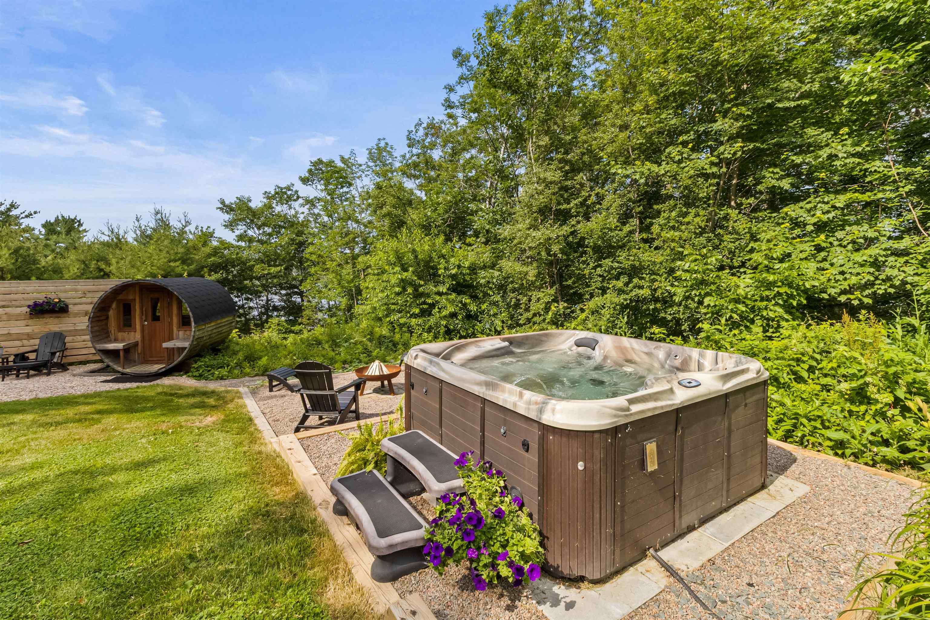 $999,900.00: 52 Stone Hedges Lane, Waverley