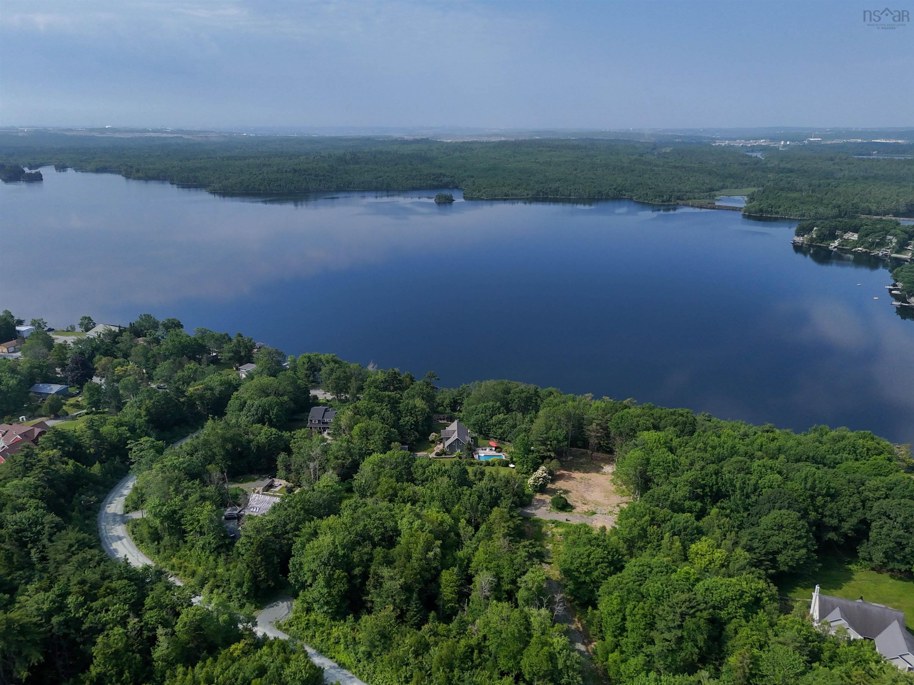 $999,900.00: 52 Stone Hedges Lane, Waverley