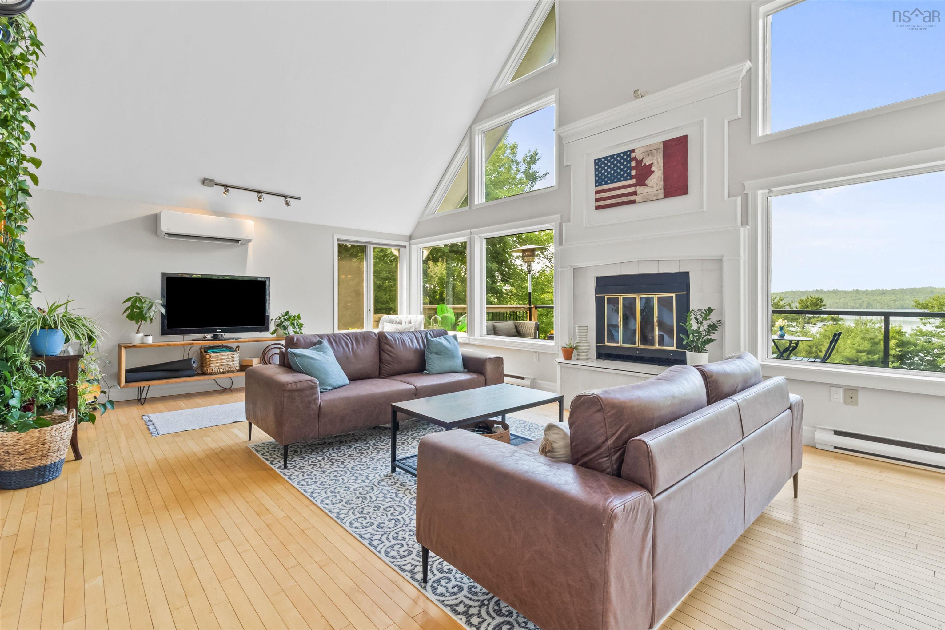 $999,900.00: 52 Stone Hedges Lane, Waverley