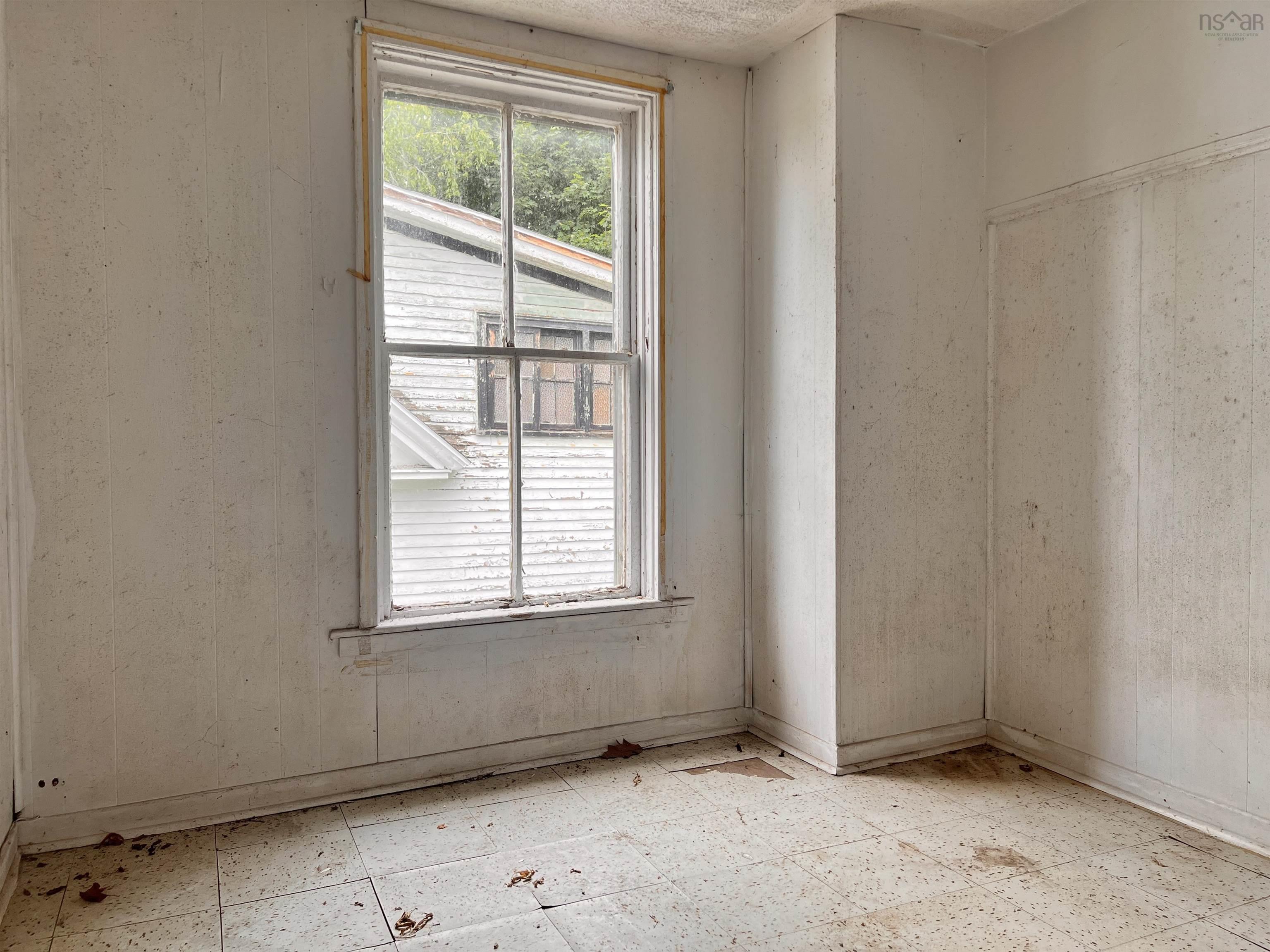 $179,900.00: 492 Main Street, Kentville