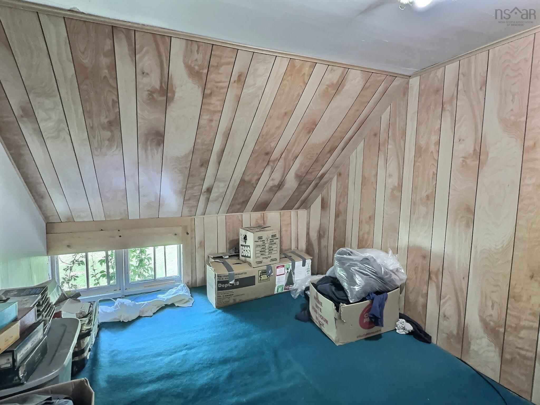 $199,000.00: 5588 204 Highway, Oxford