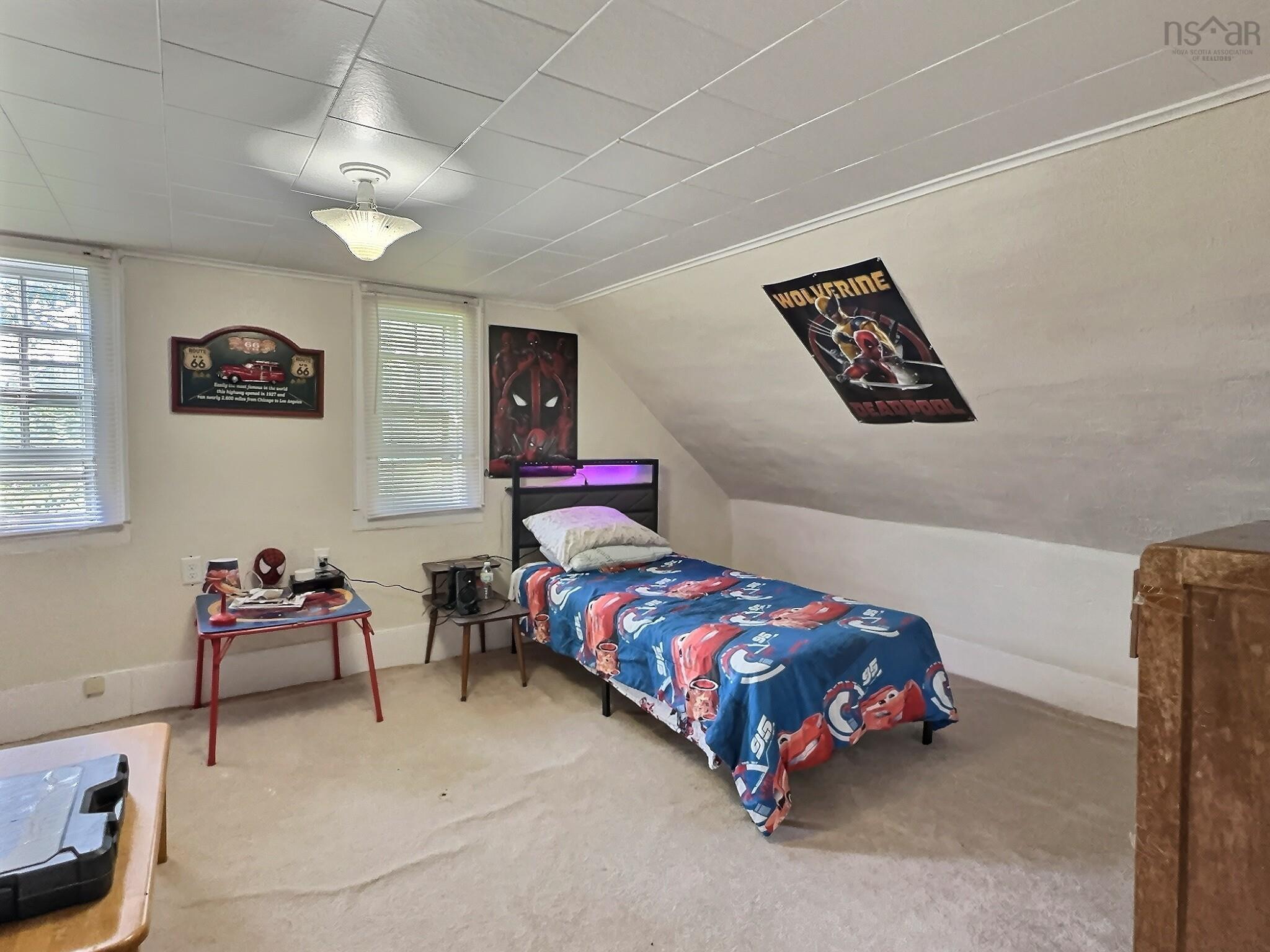 $199,000.00: 5588 204 Highway, Oxford