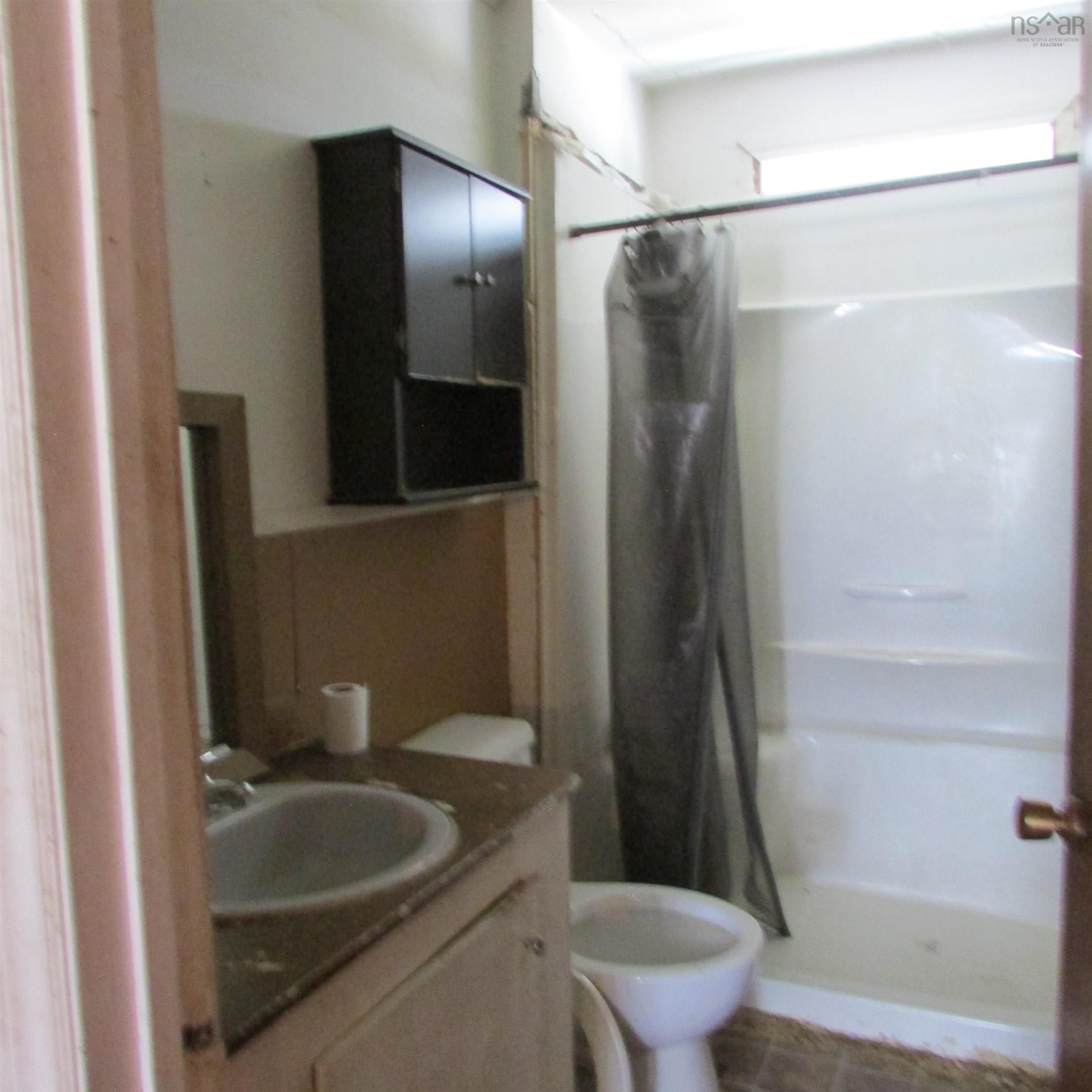 $69,000.00: 32 FORMAN Street, North Sydney