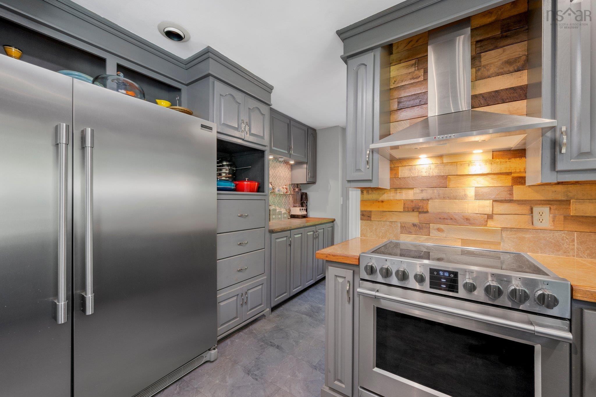 $689,000.00: 2 Frederick Avenue, Lakelands