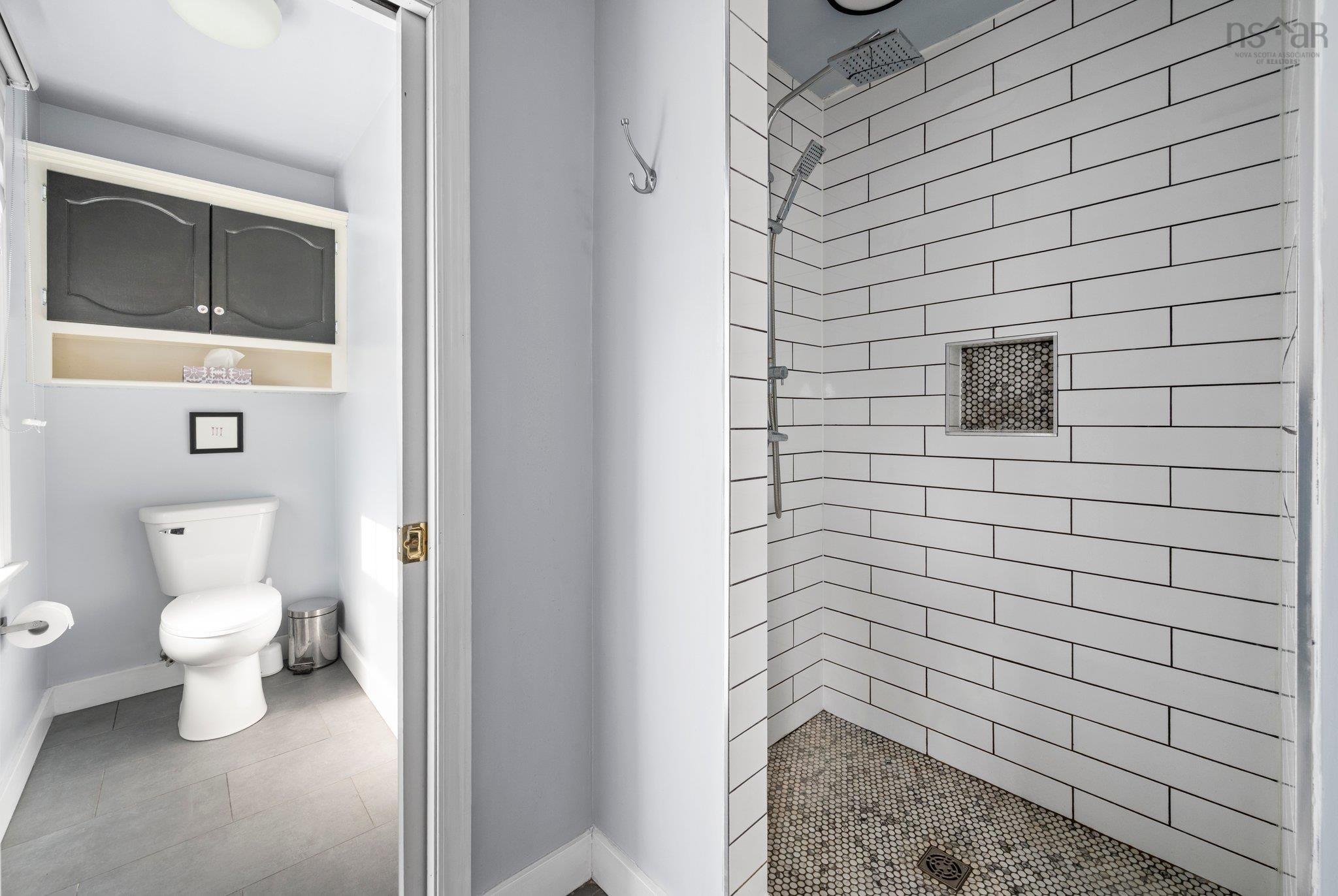 $689,000.00: 2 Frederick Avenue, Lakelands