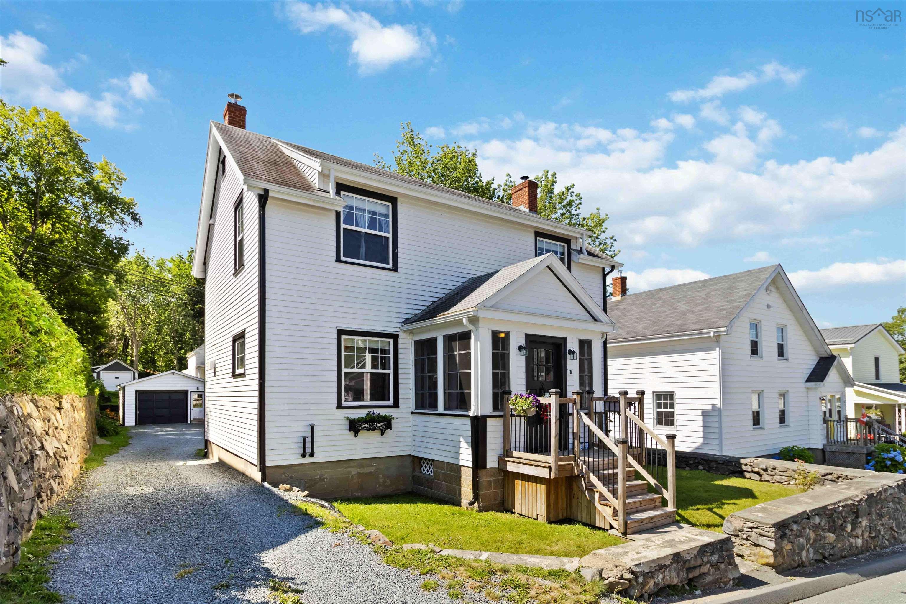 $339,900.00: 8 Markland Avenue, Brooklyn