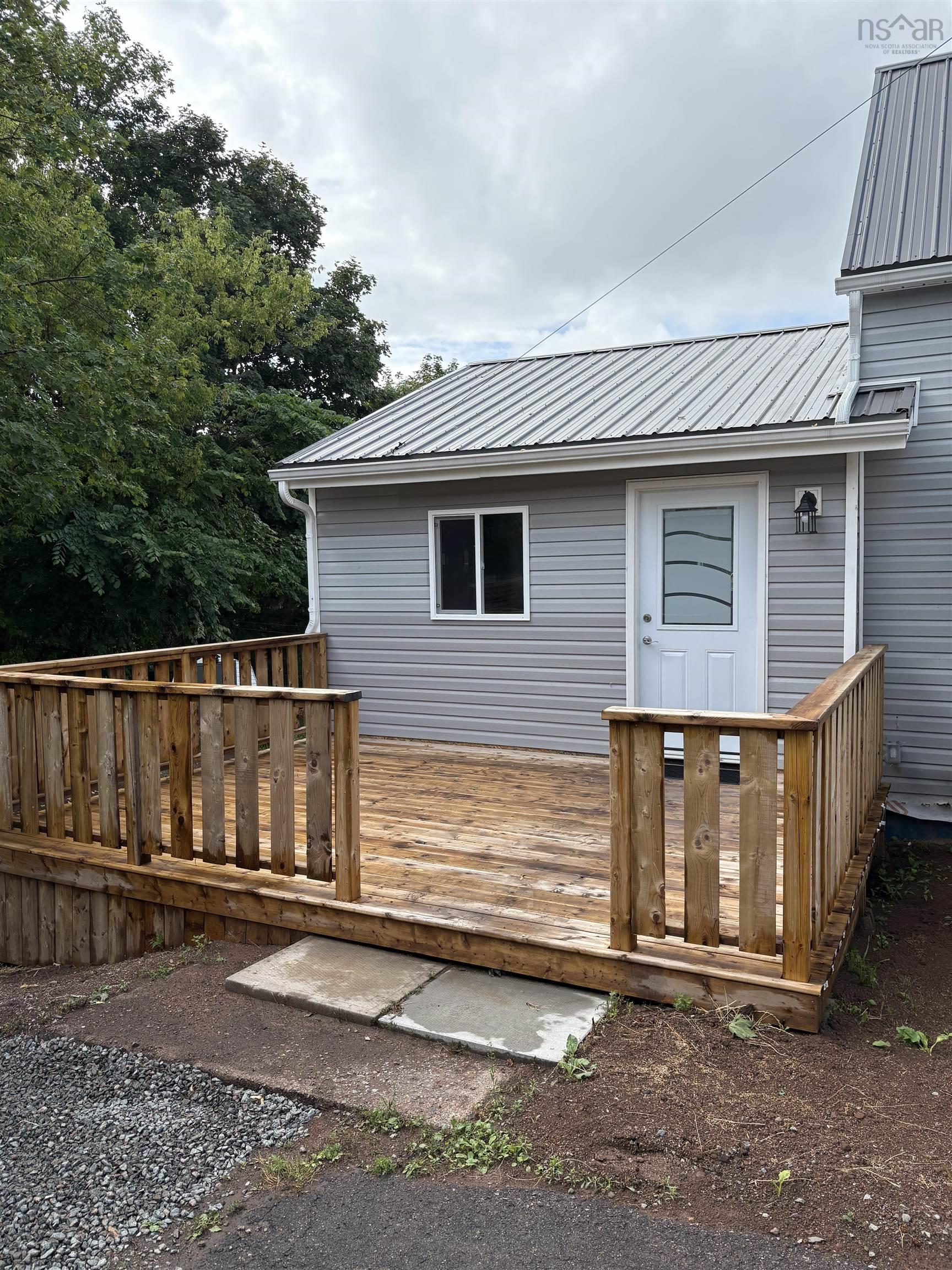 $225,000.00: 33 Mechanic Street, Springhill