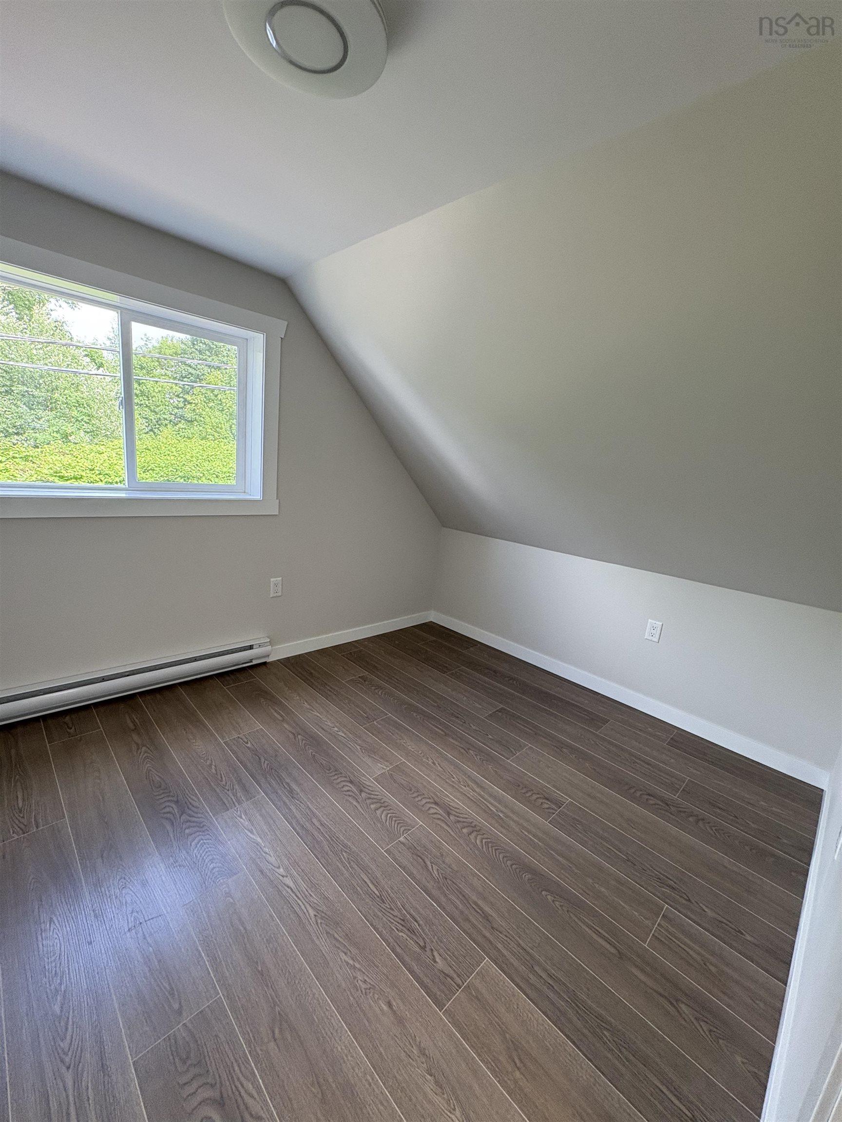 $225,000.00: 33 Mechanic Street, Springhill