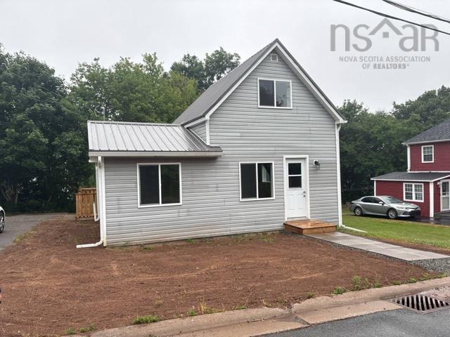 $225,000.00: 33 Mechanic Street, Springhill