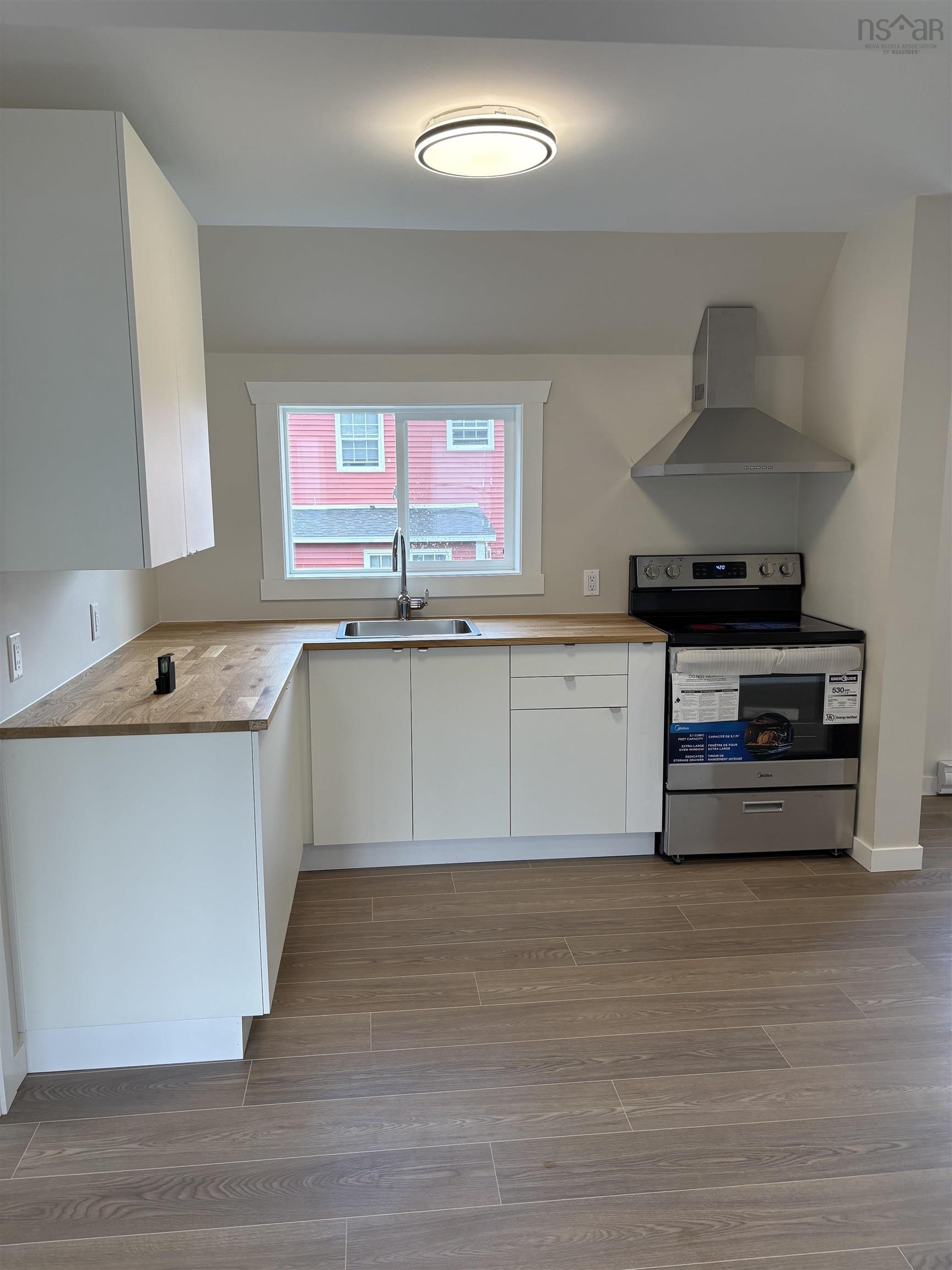 $225,000.00: 33 Mechanic Street, Springhill