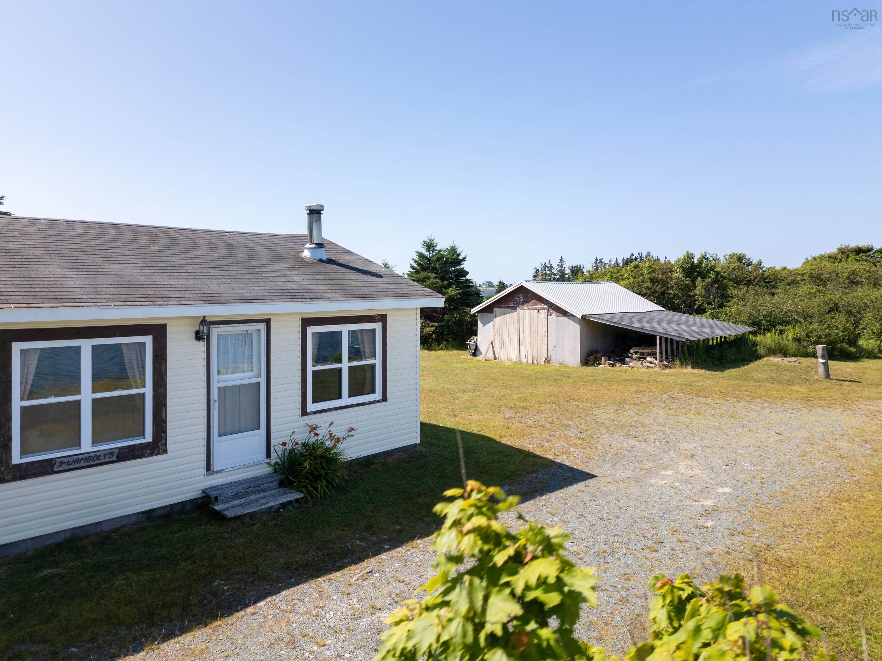 $489,900.00: 1916 Ostrea Lake Road, Ostrea Lake