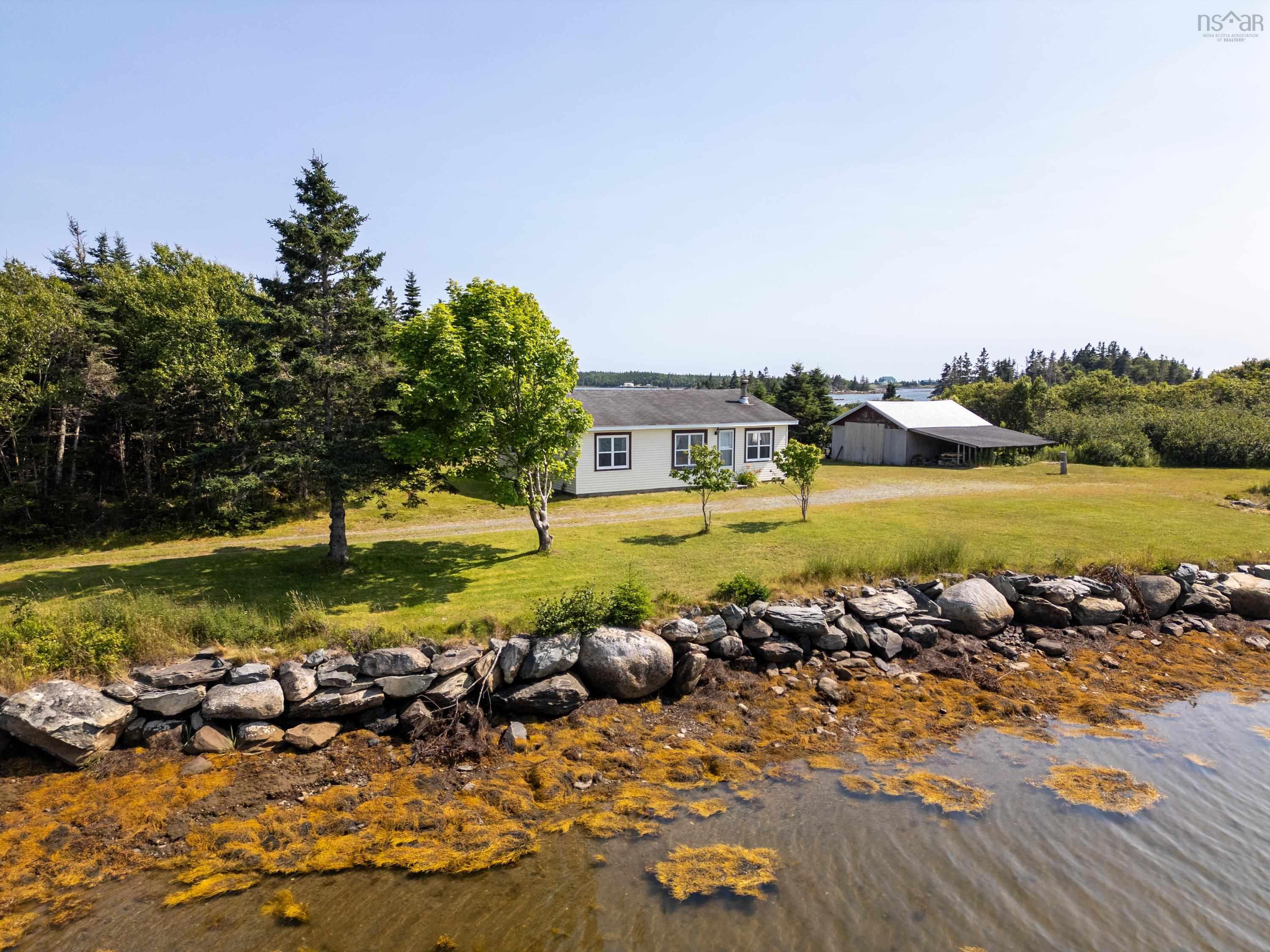 $489,900.00: 1916 Ostrea Lake Road, Ostrea Lake