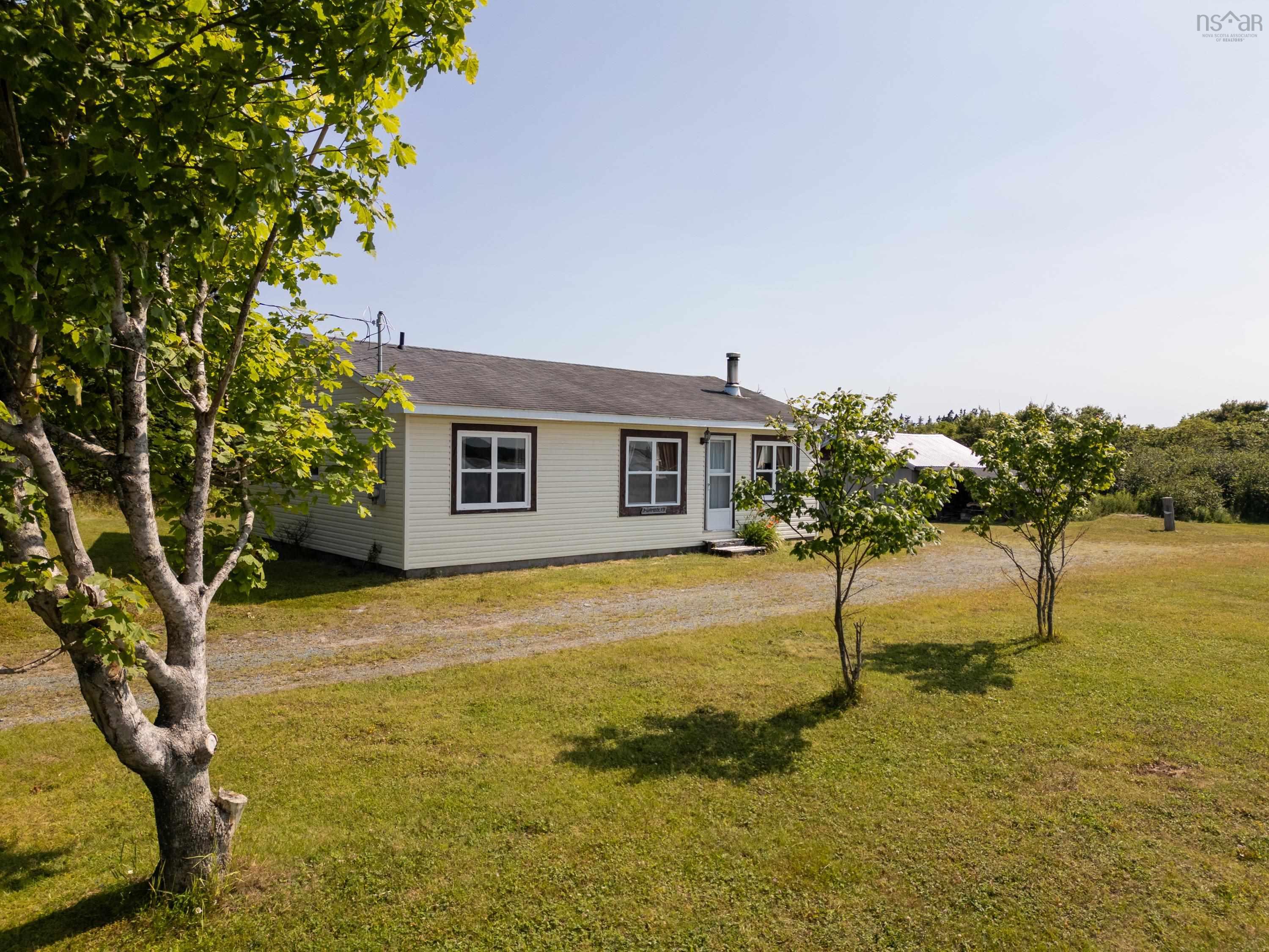 $489,900.00: 1916 Ostrea Lake Road, Ostrea Lake