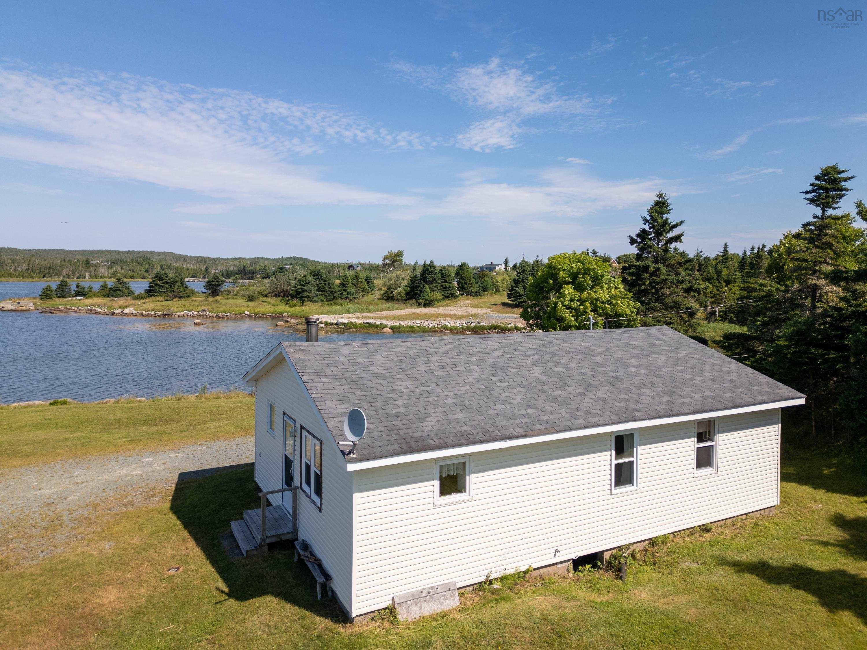 $489,900.00: 1916 Ostrea Lake Road, Ostrea Lake