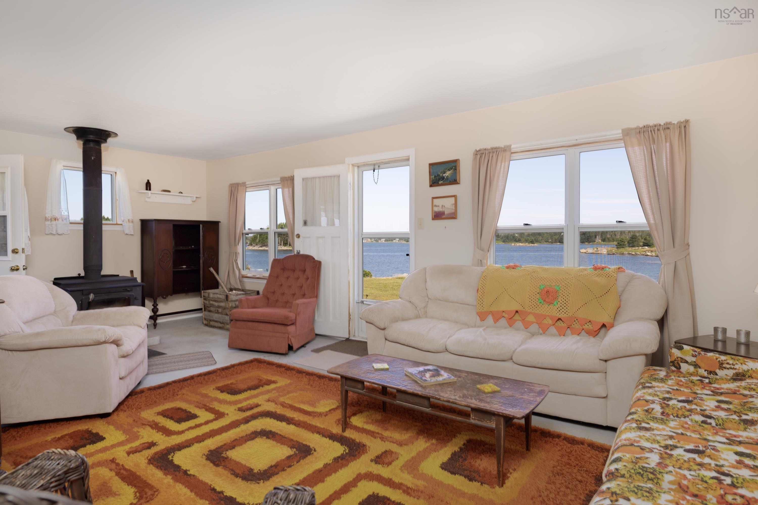 $489,900.00: 1916 Ostrea Lake Road, Ostrea Lake