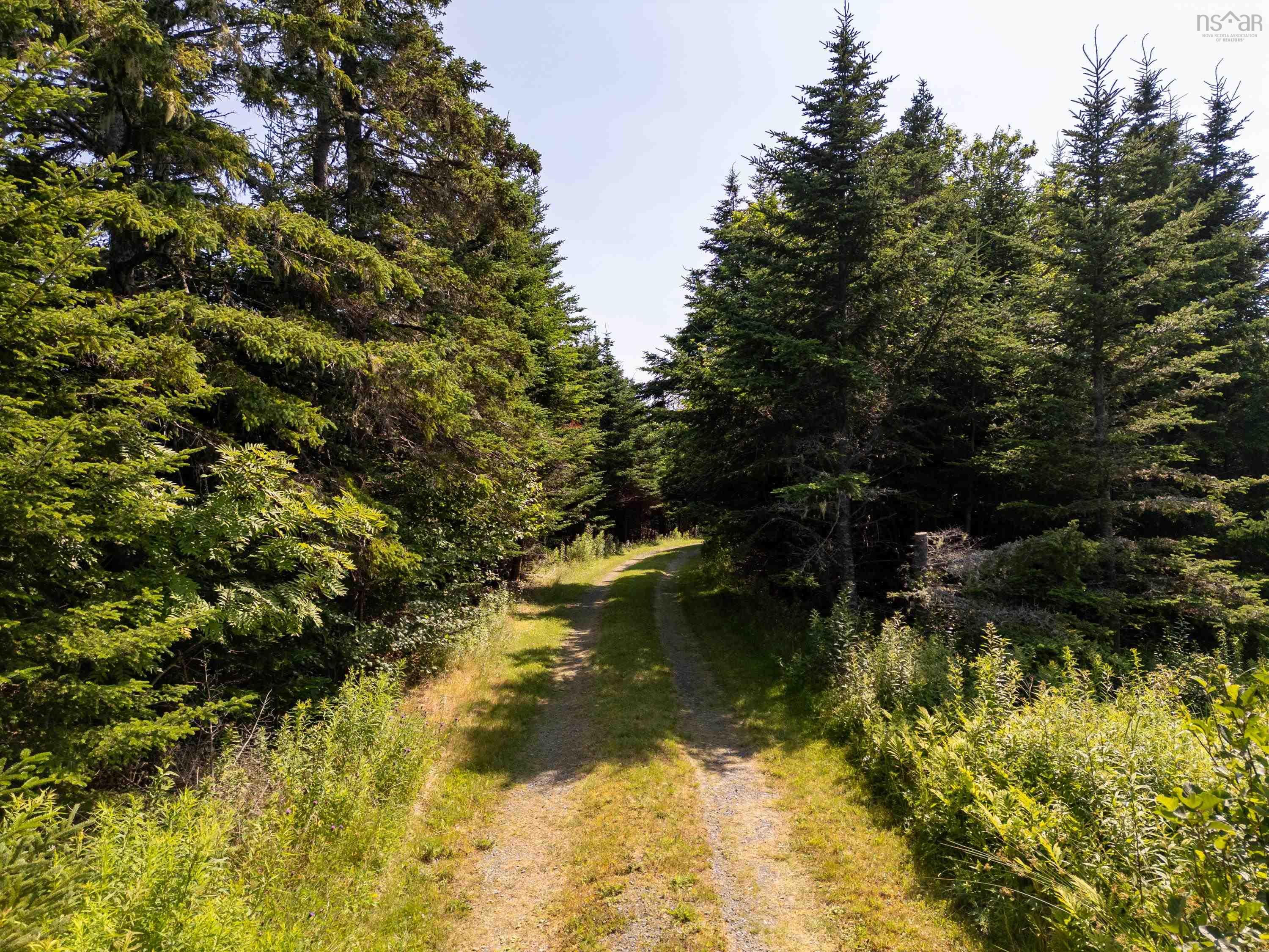 $489,900.00: 1916 Ostrea Lake Road, Ostrea Lake