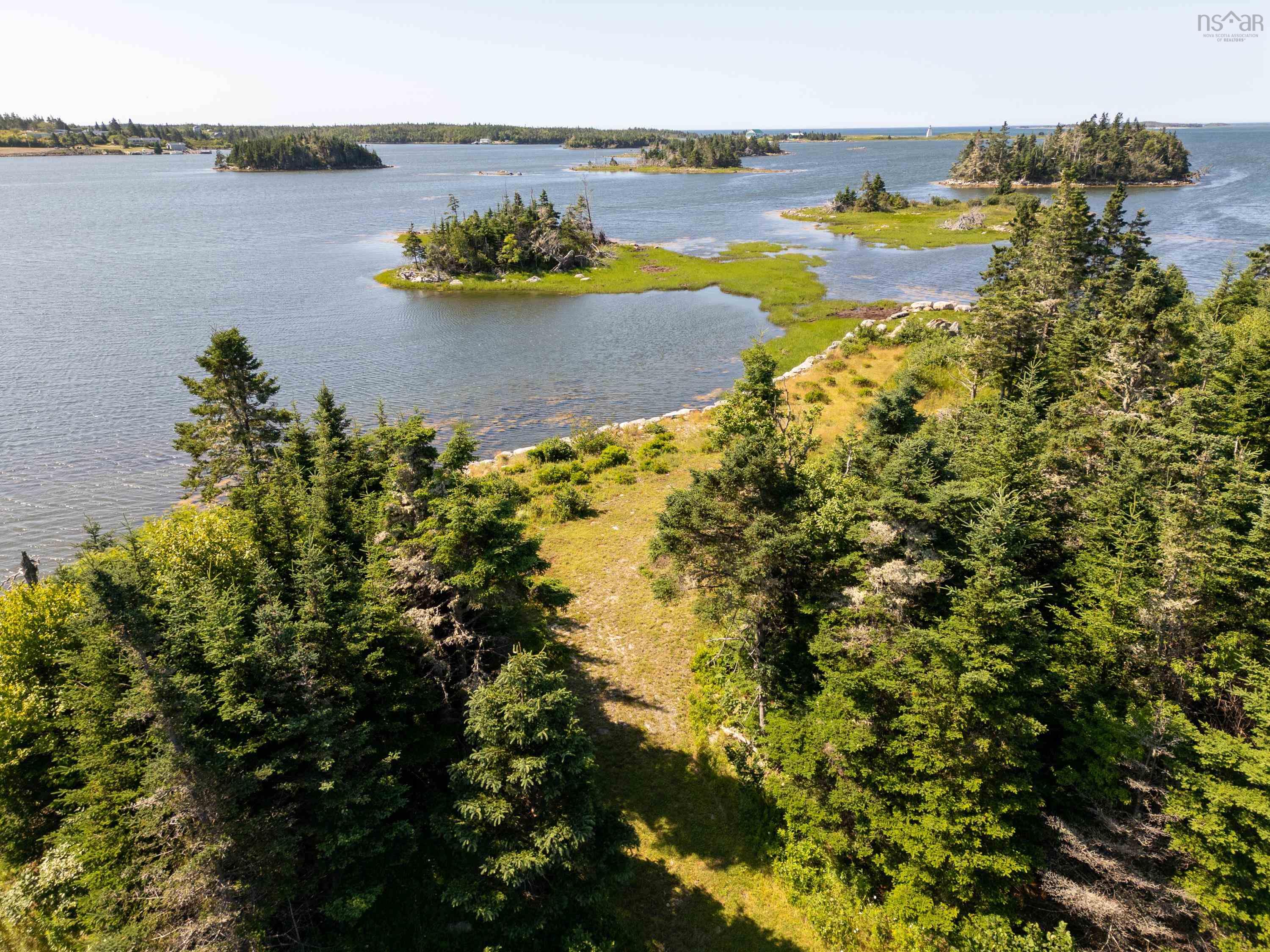 $489,900.00: 1916 Ostrea Lake Road, Ostrea Lake