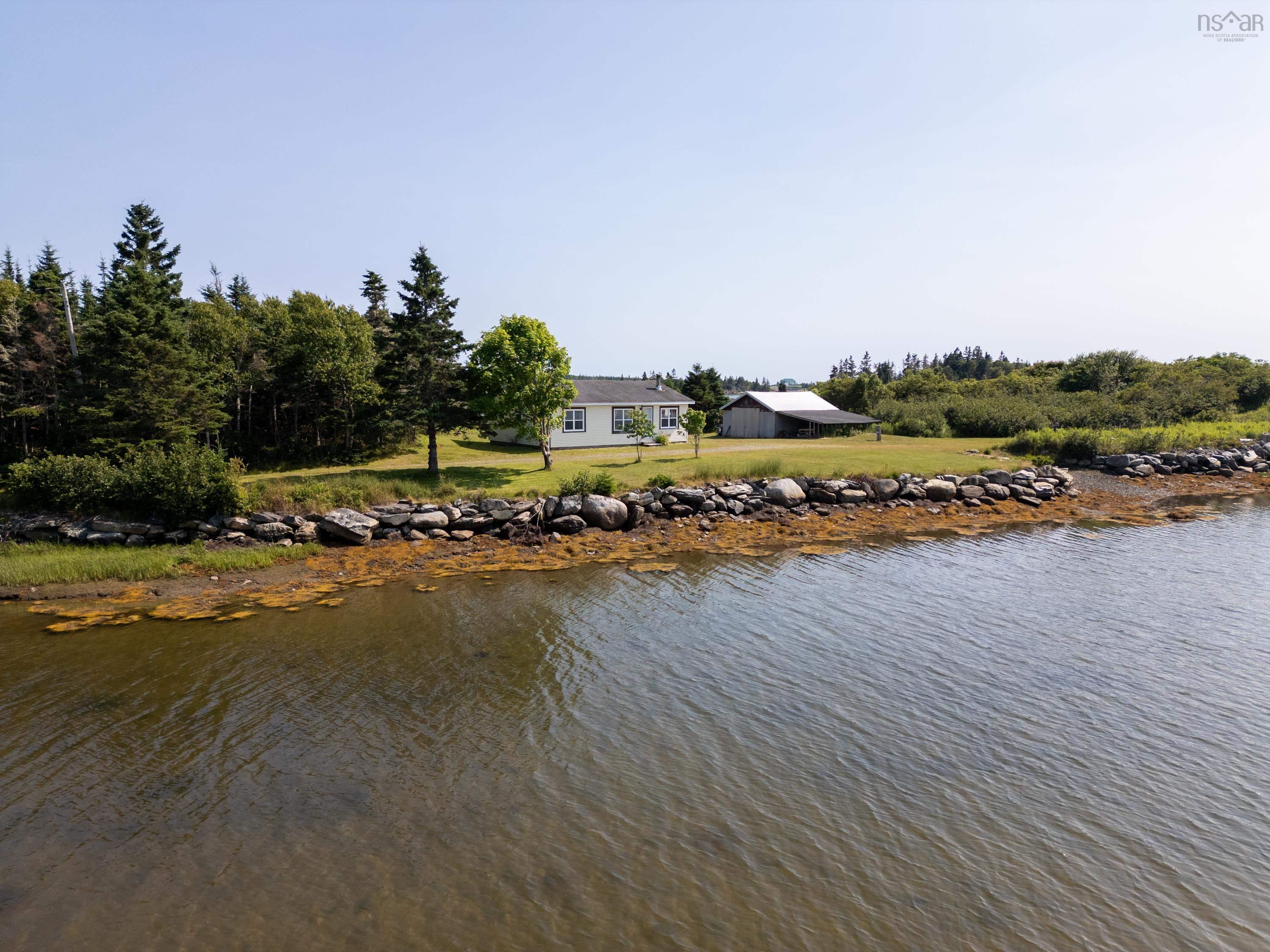 $489,900.00: 1916 Ostrea Lake Road, Ostrea Lake