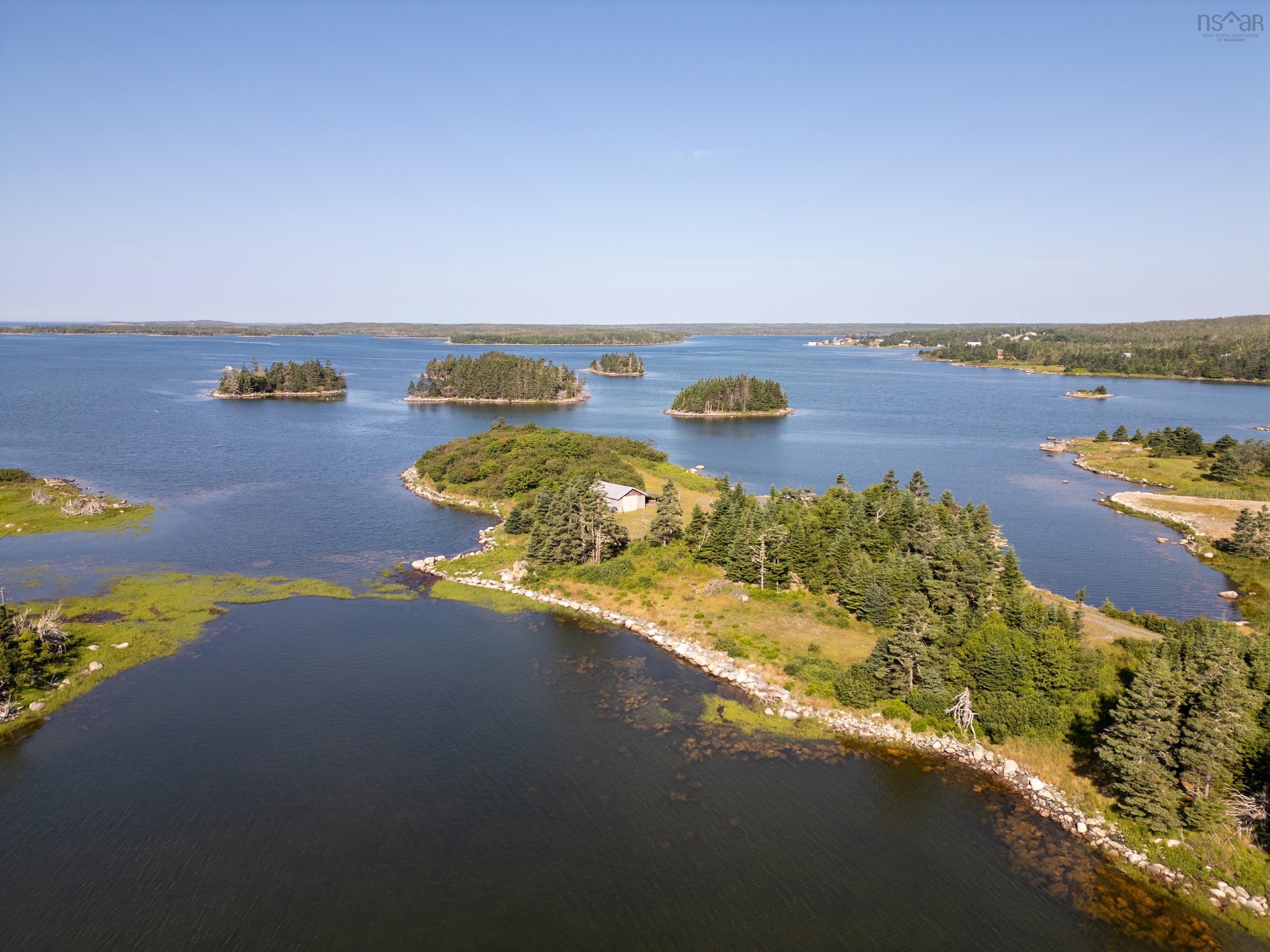 $489,900.00: 1916 Ostrea Lake Road, Ostrea Lake