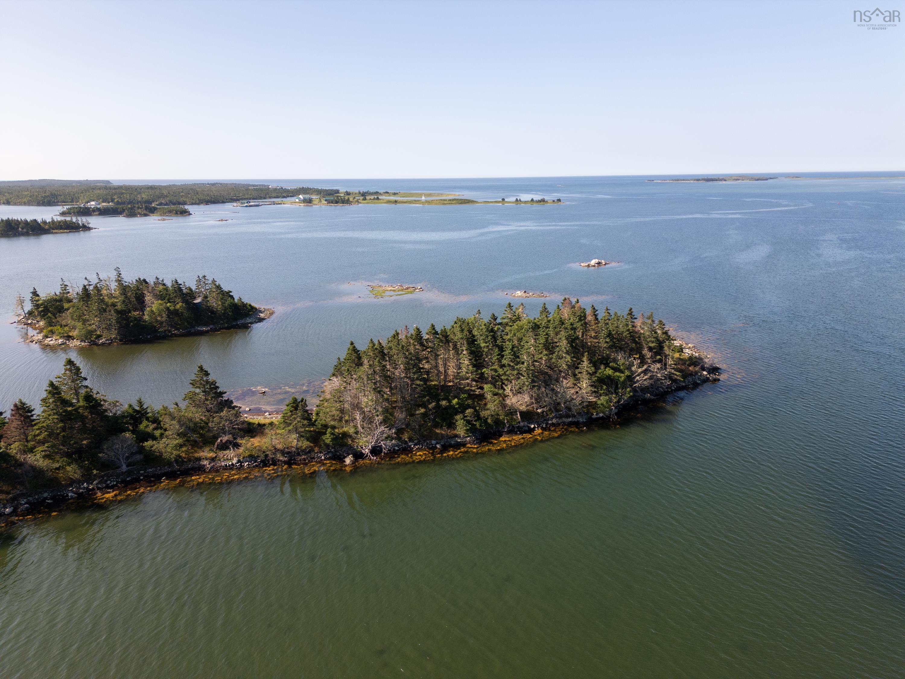 $489,900.00: 1916 Ostrea Lake Road, Ostrea Lake