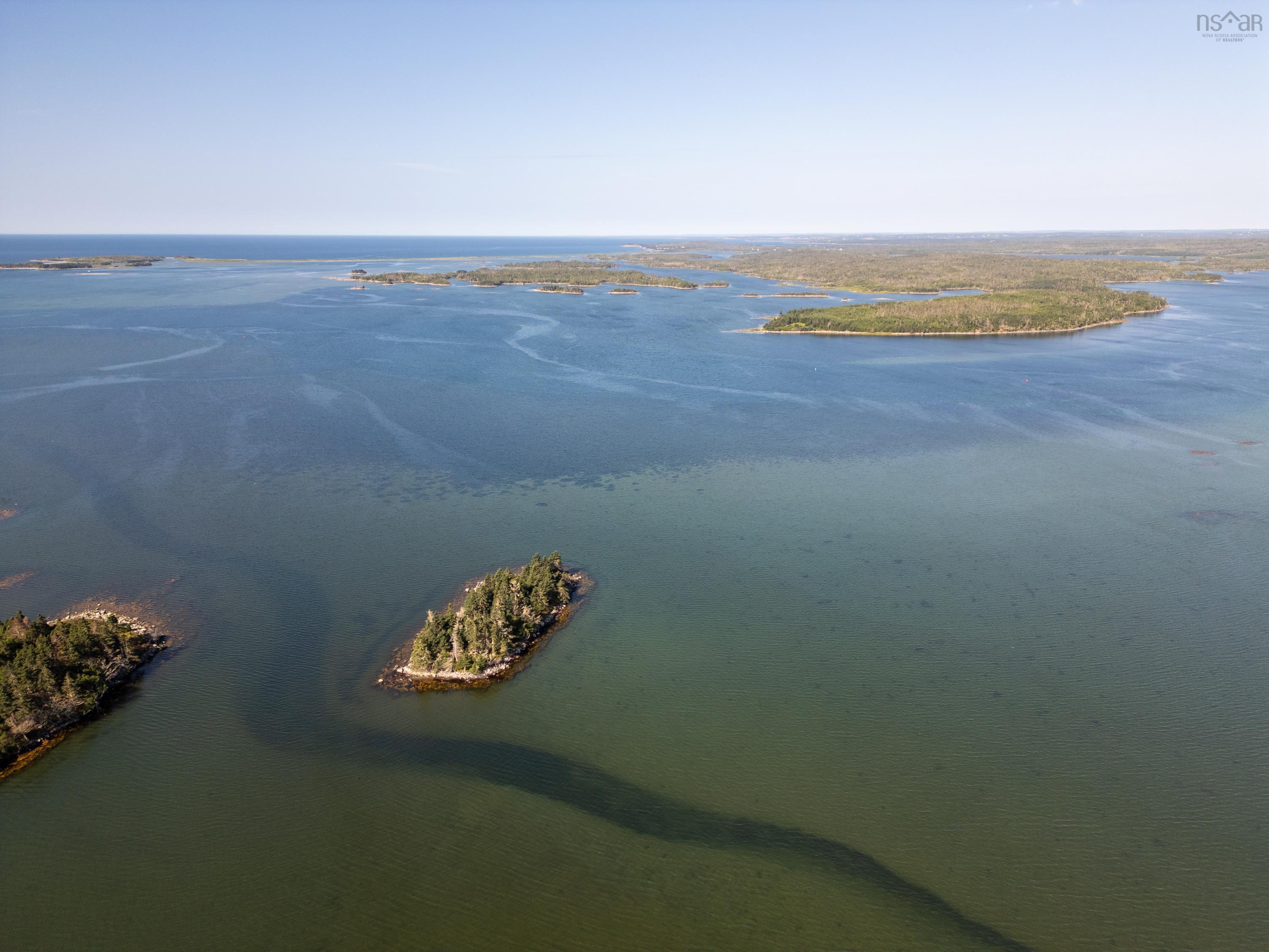 $489,900.00: 1916 Ostrea Lake Road, Ostrea Lake