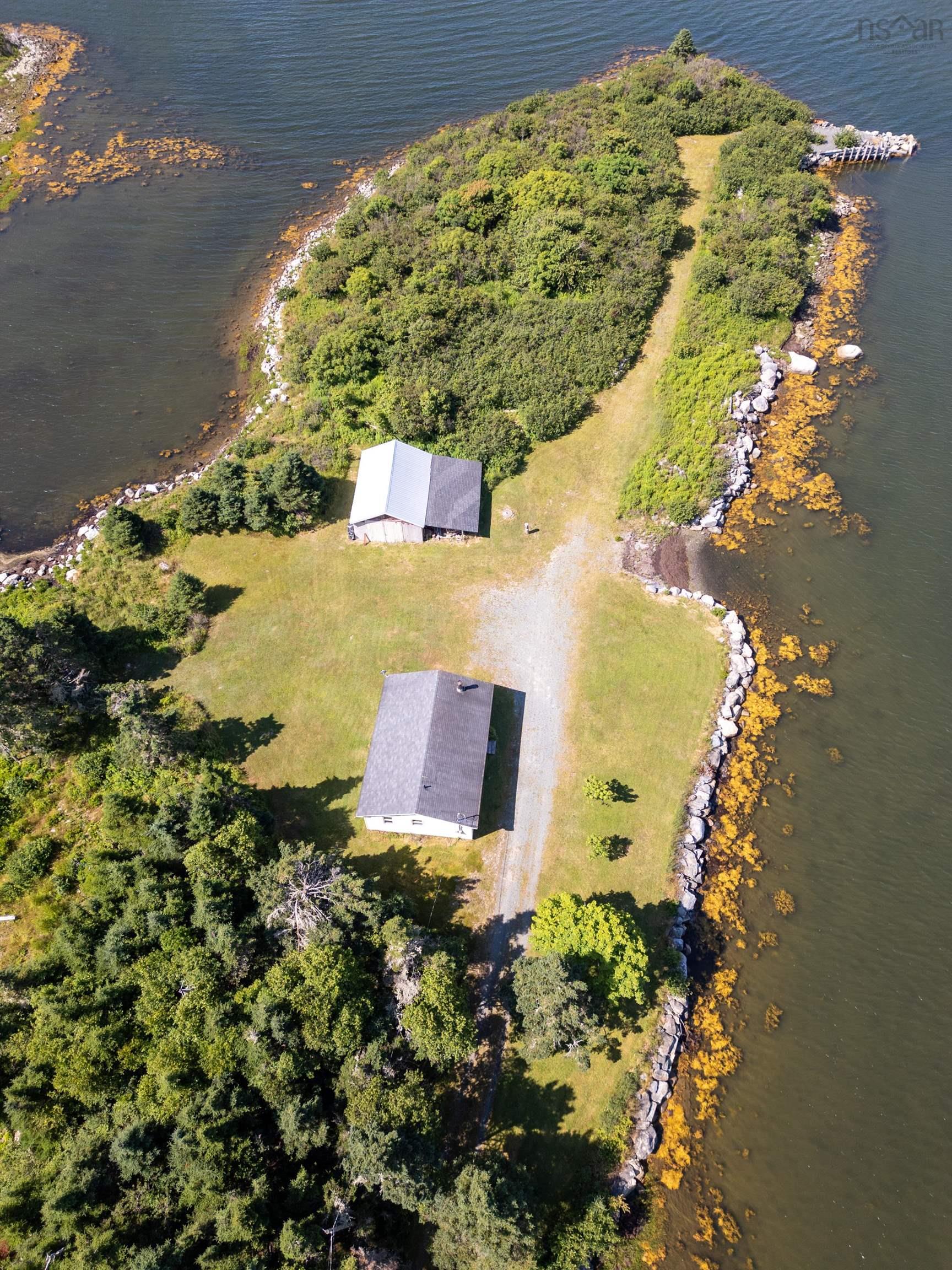 $489,900.00: 1916 Ostrea Lake Road, Ostrea Lake