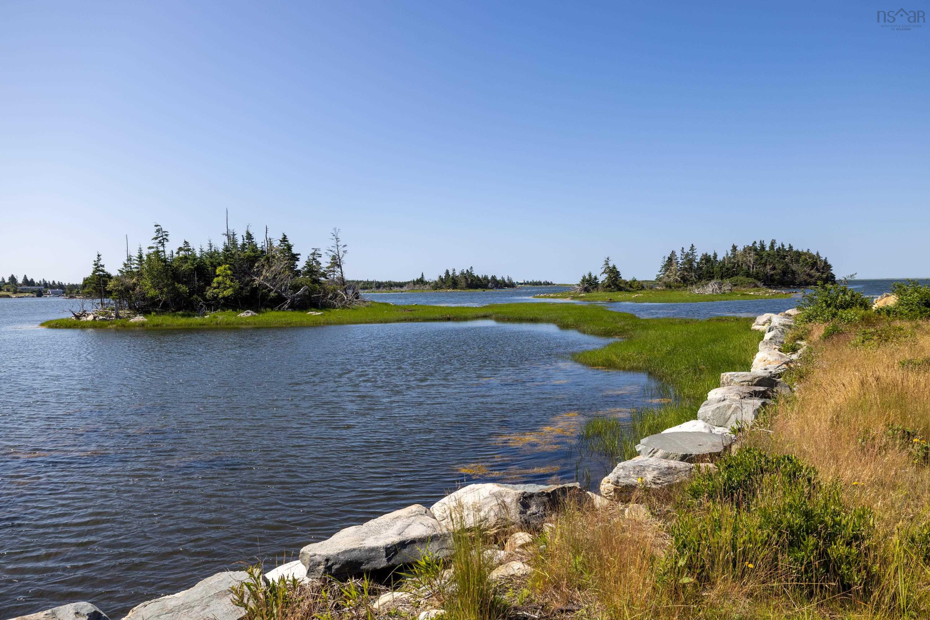 $489,900.00: 1916 Ostrea Lake Road, Ostrea Lake