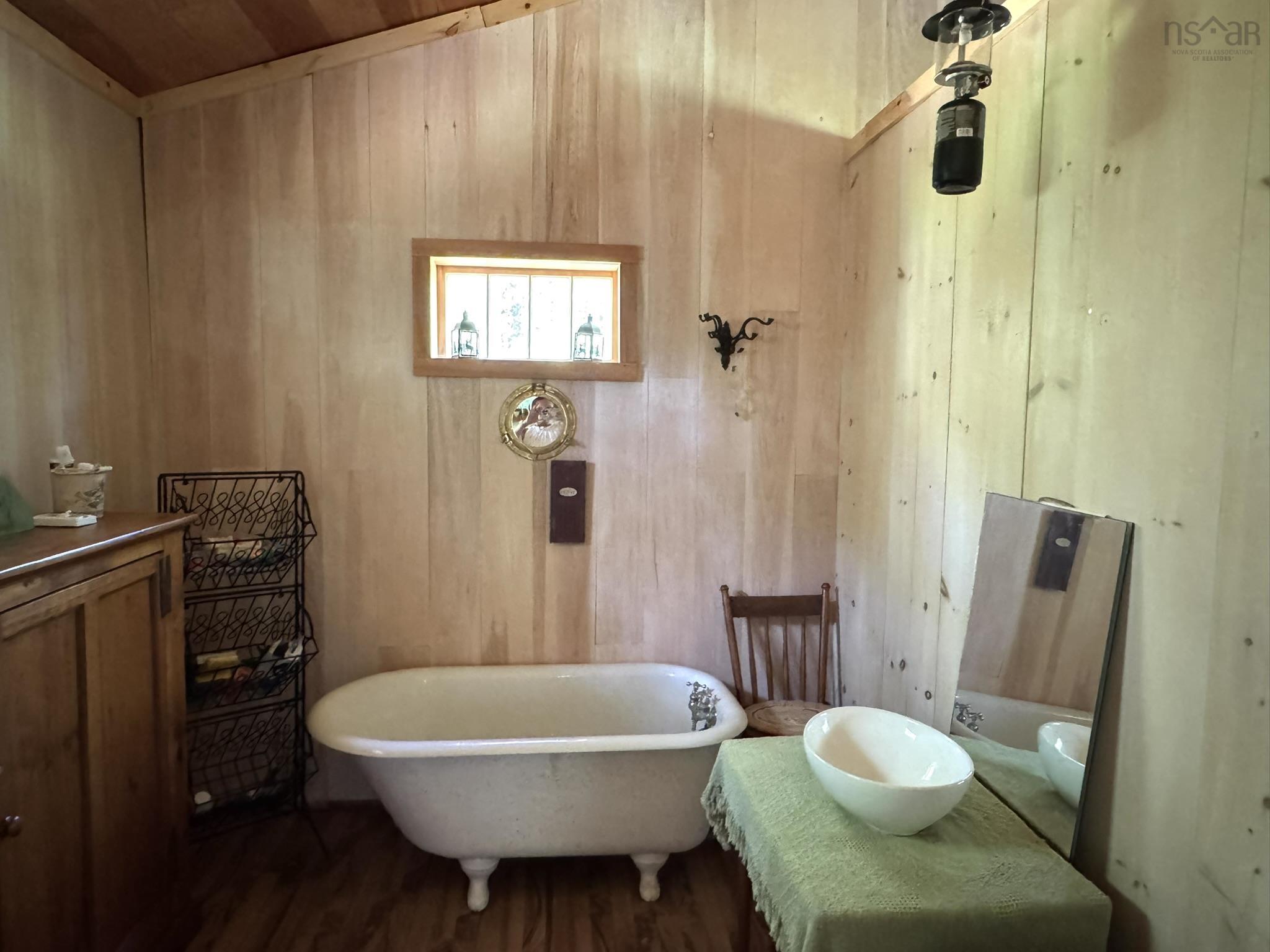 $214,000.00: 299 Albion Drive, Middlefield