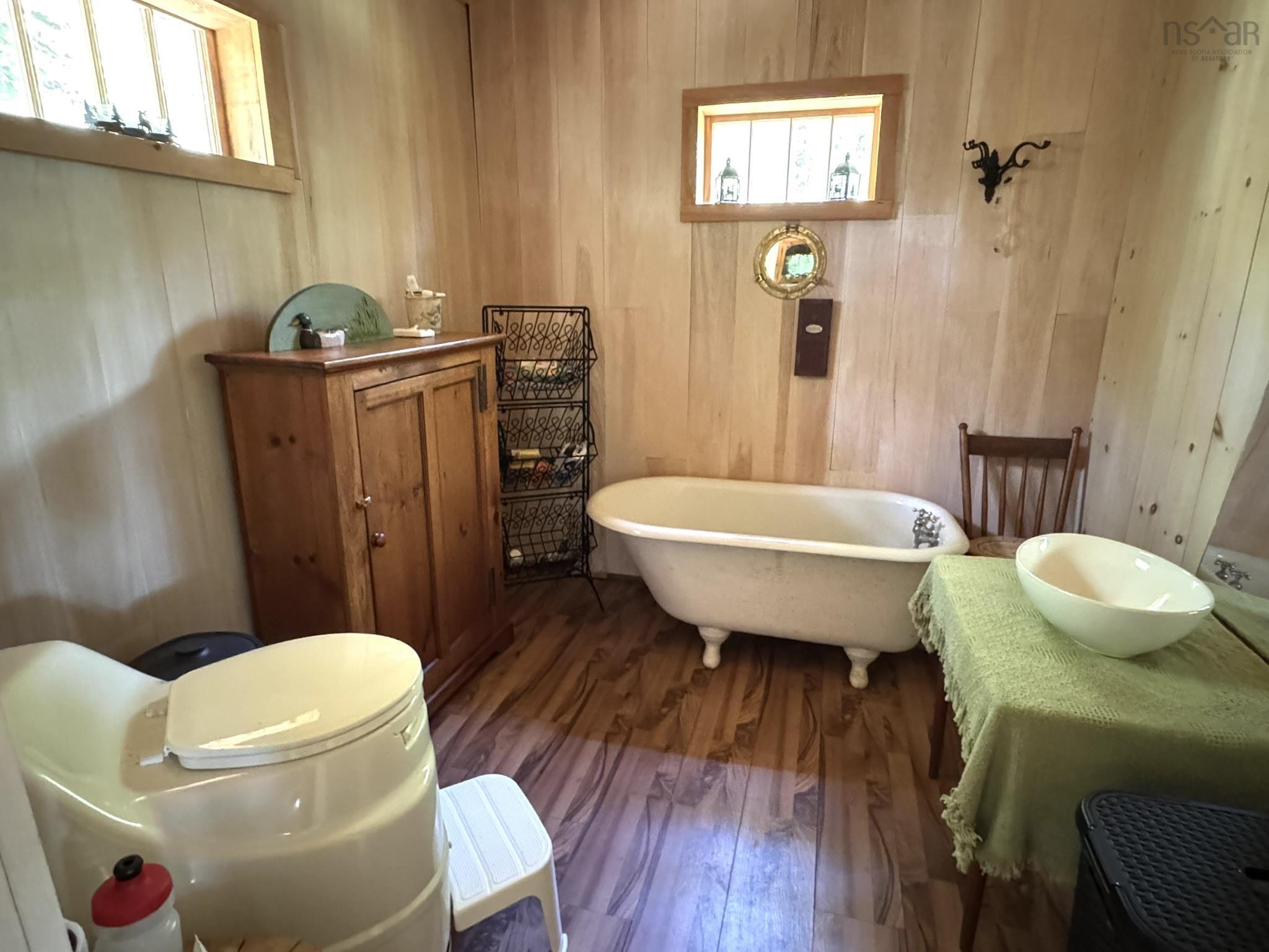 $214,000.00: 299 Albion Drive, Middlefield