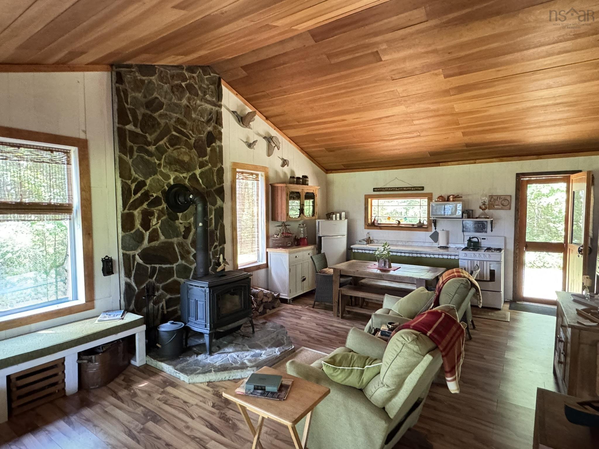 $214,000.00: 299 Albion Drive, Middlefield