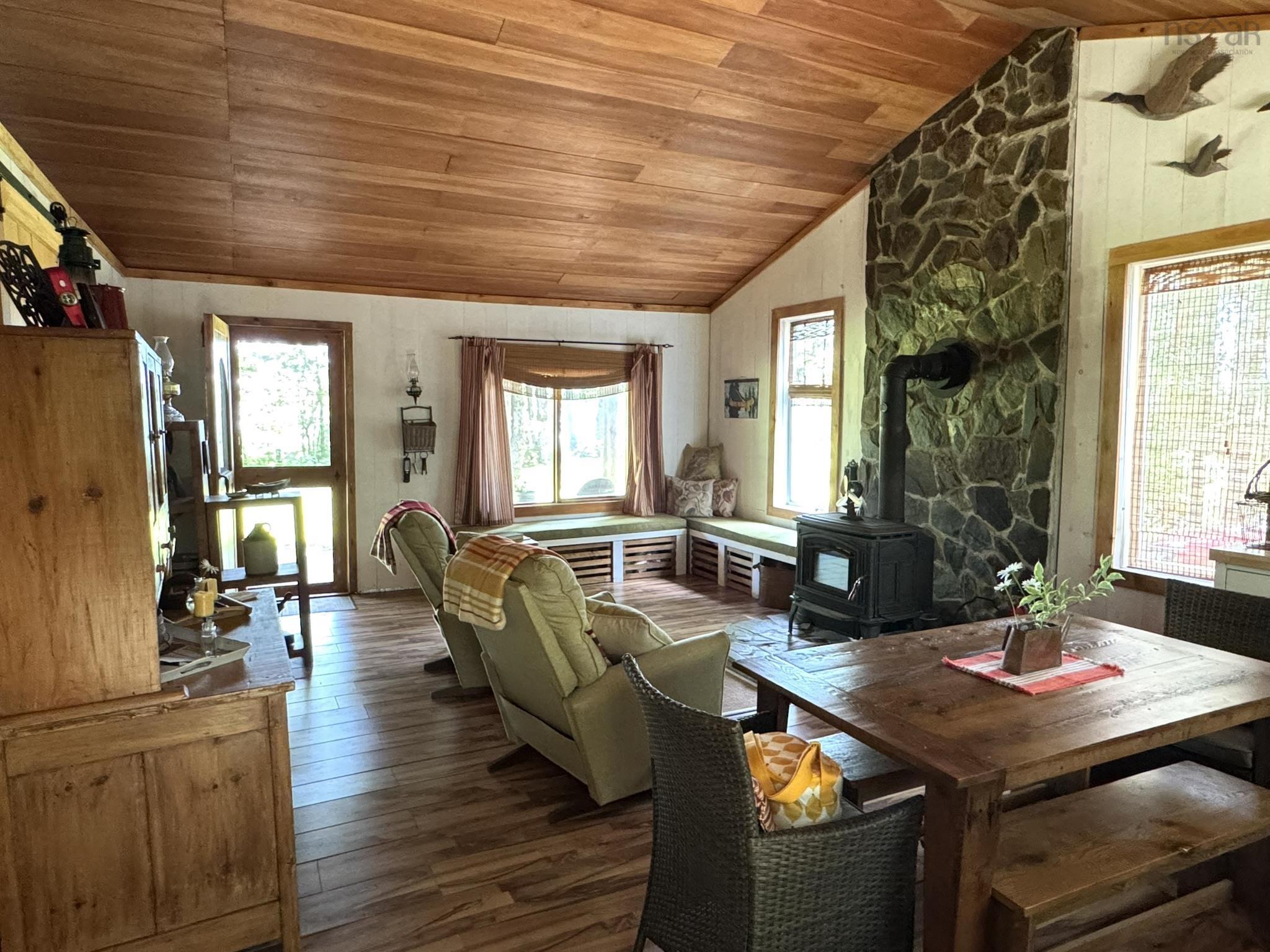 $214,000.00: 299 Albion Drive, Middlefield