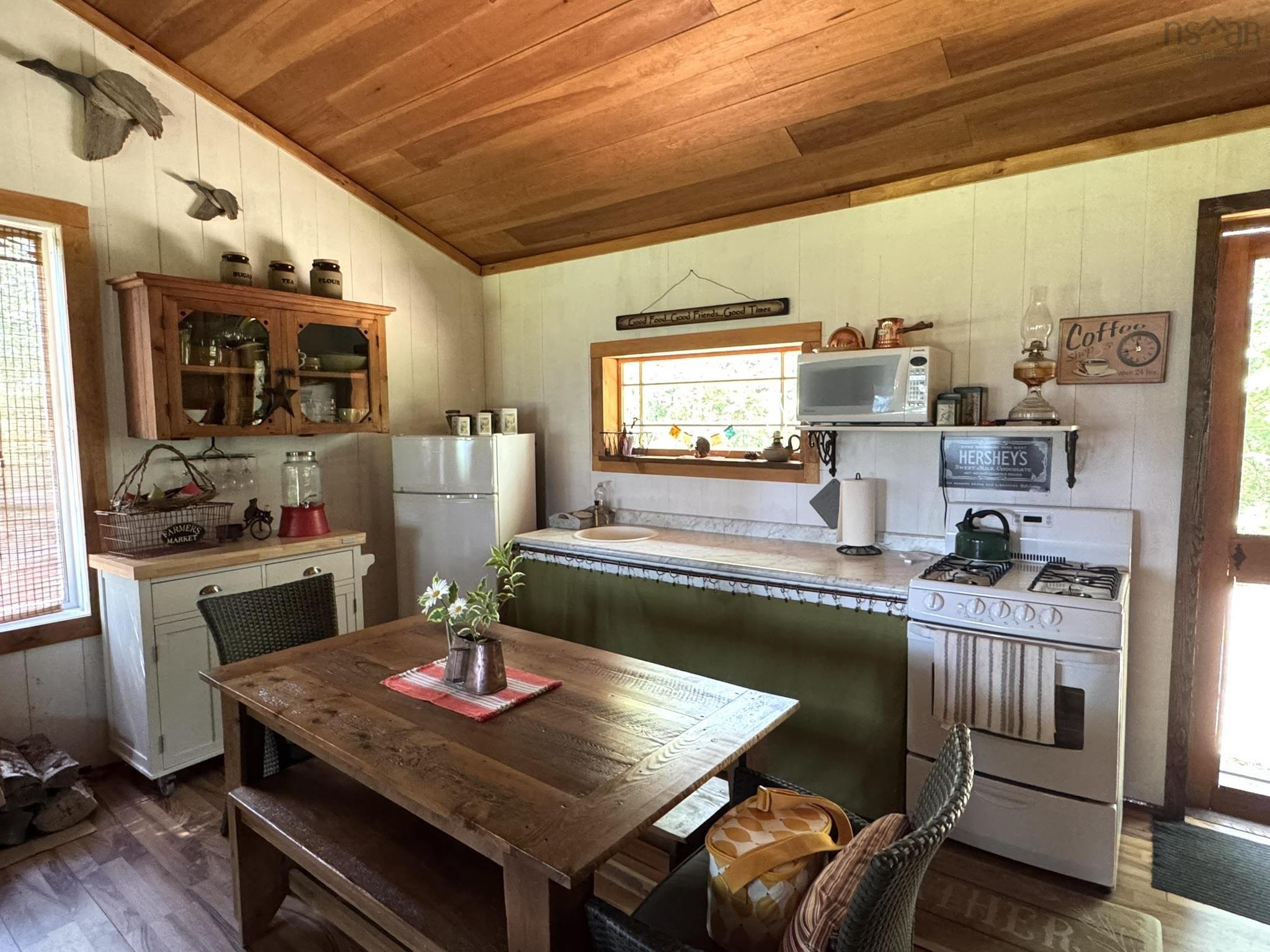 $214,000.00: 299 Albion Drive, Middlefield