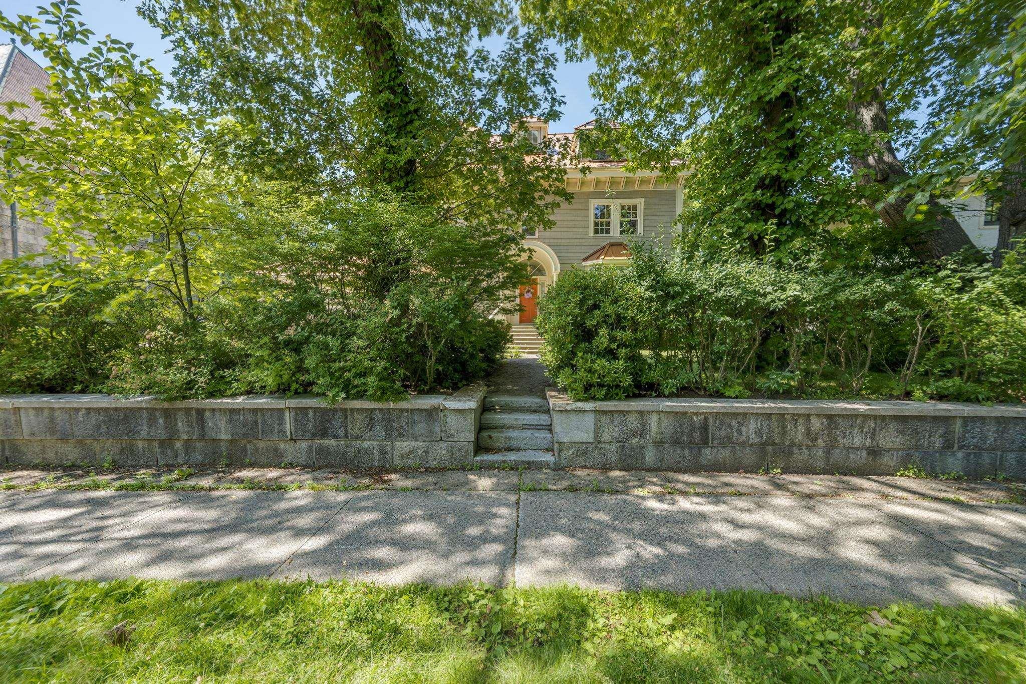 940 Young Avenue, Halifax, NS (MLS 202519052)