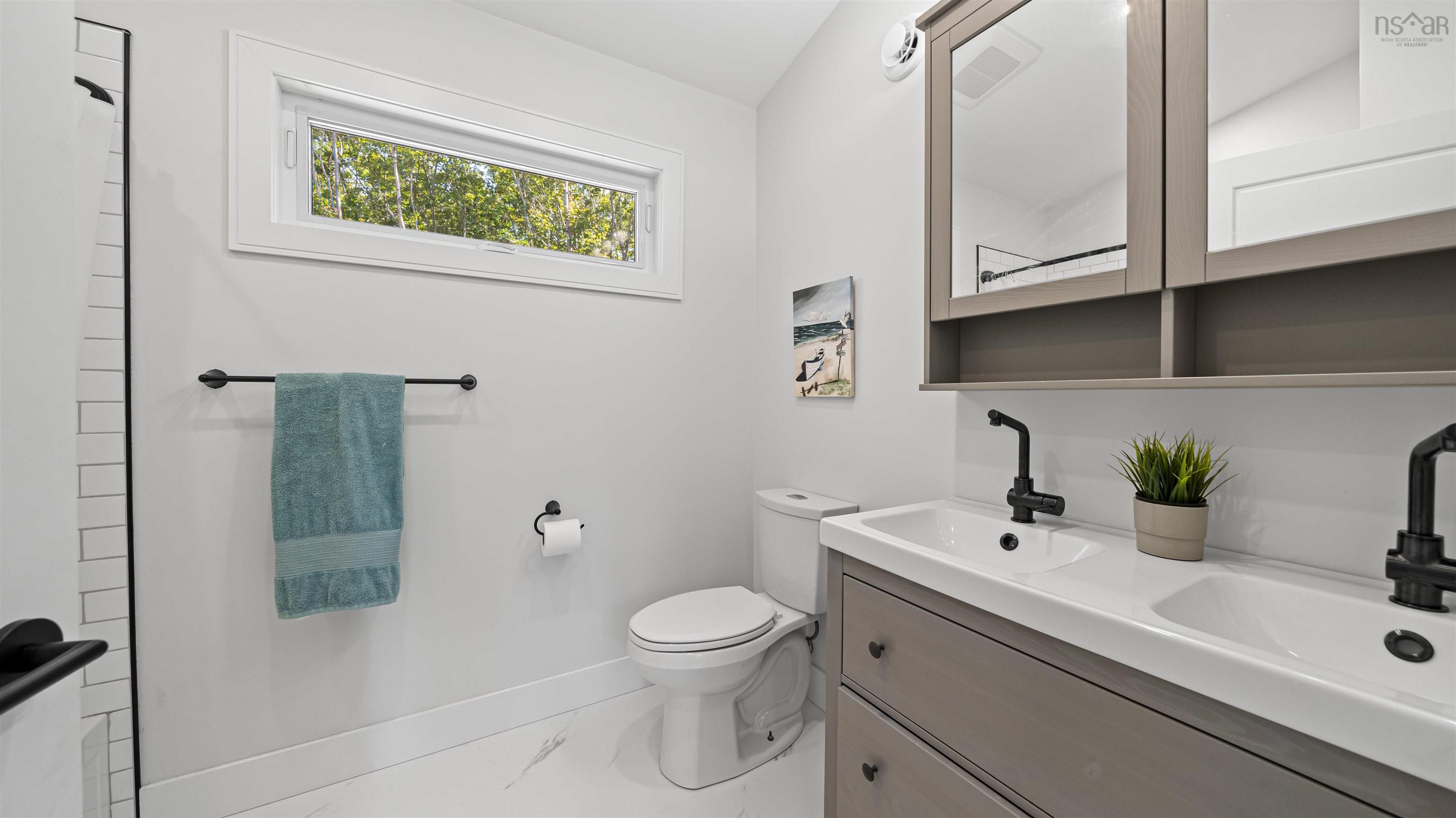 $799,900.00: 7 Spyglass Way, White Point