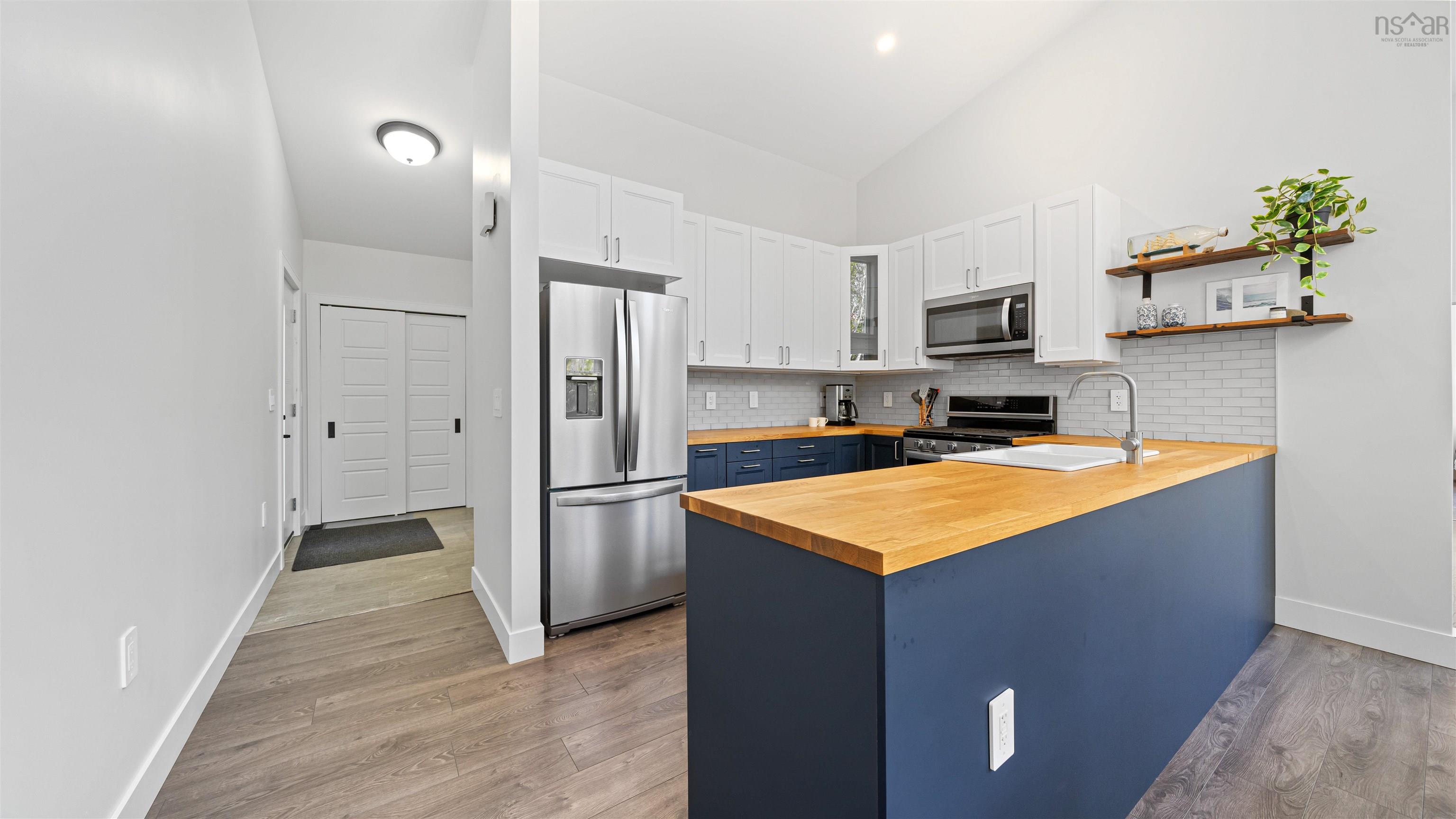 $799,900.00: 7 Spyglass Way, White Point