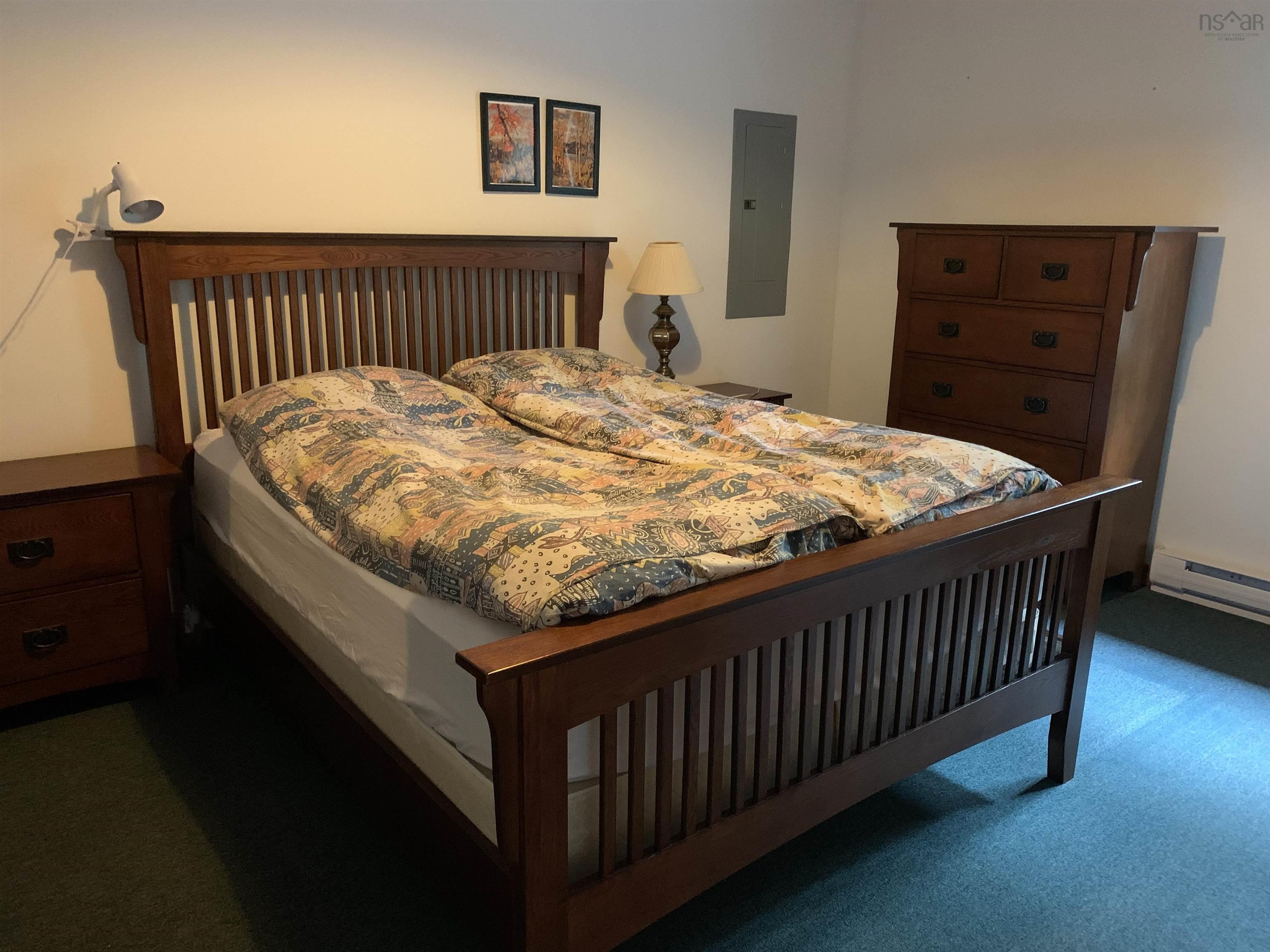 $325,000.00: 98 Lake View Drive, Westfield