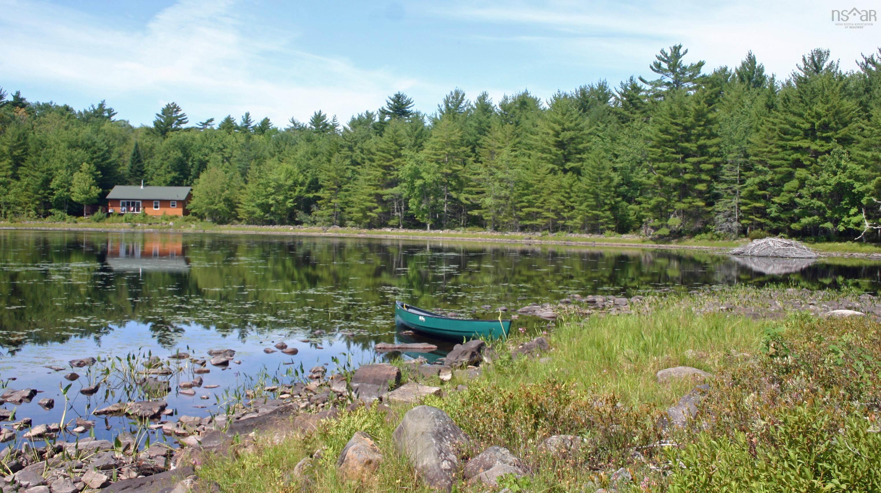 $325,000.00: 98 Lake View Drive, Westfield