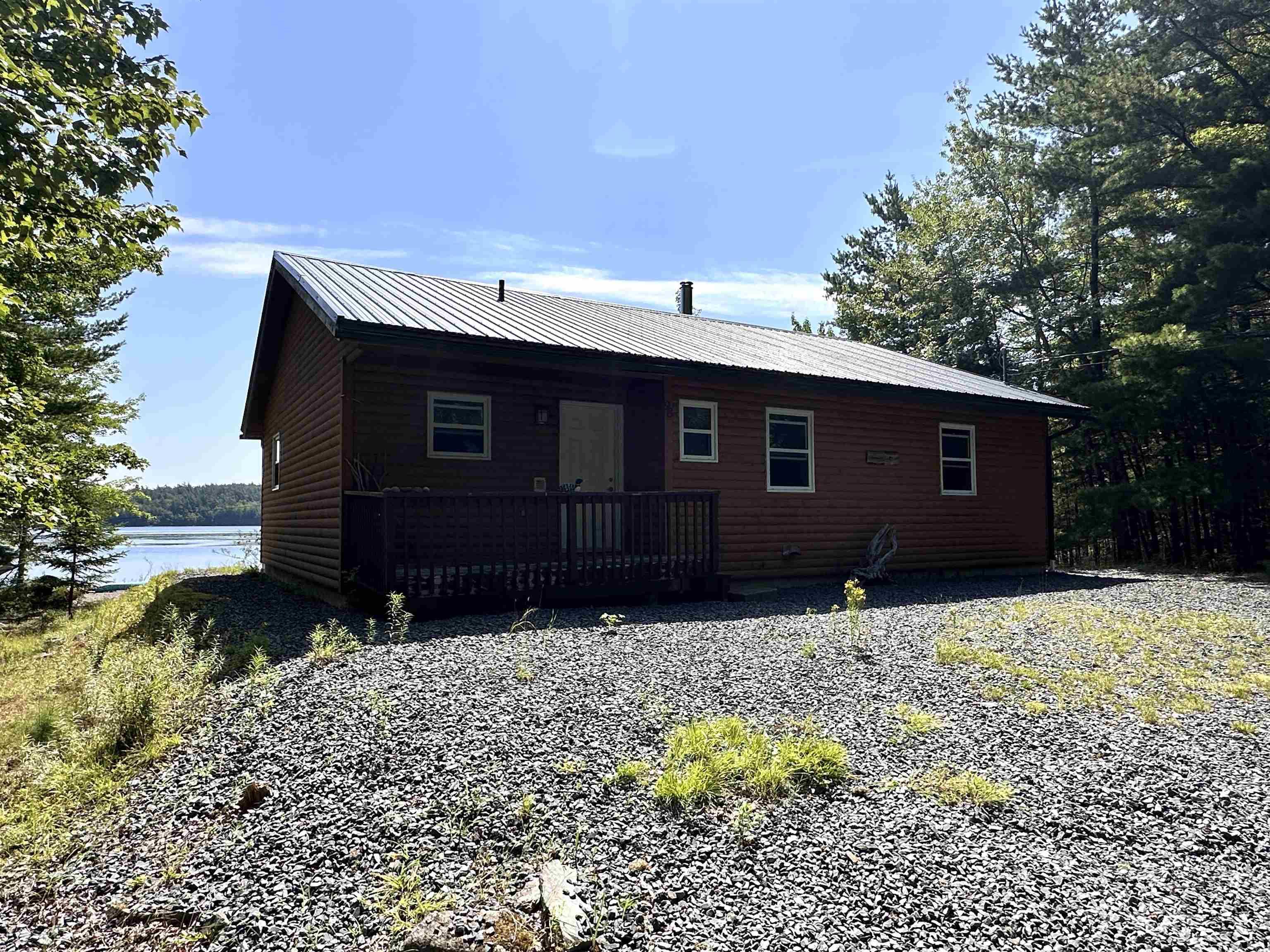 $325,000.00: 98 Lake View Drive, Westfield